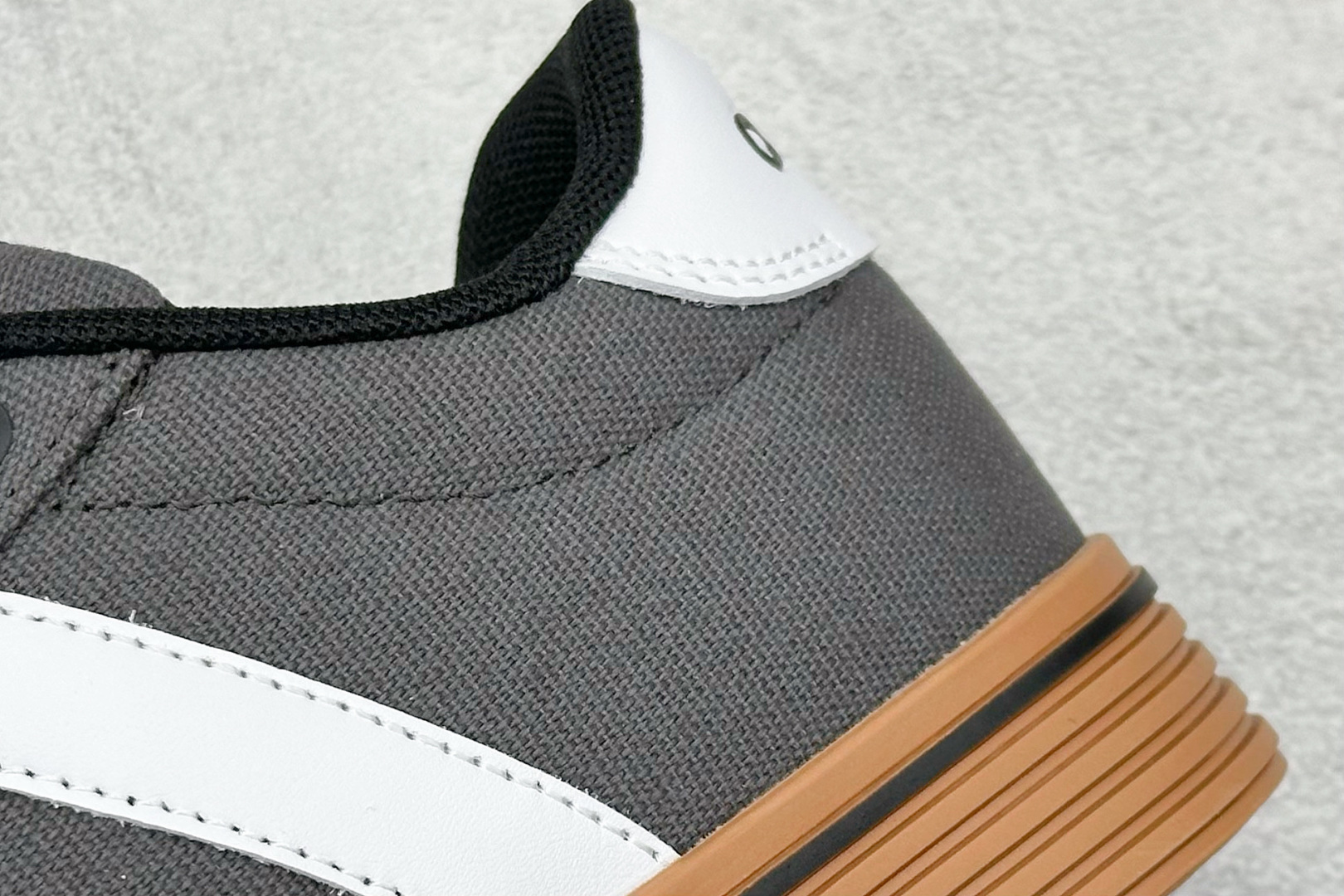 140 GX版 Adidas Barreda Daily 4.0 阿迪舒适减震低帮休闲板鞋 IF4492-011