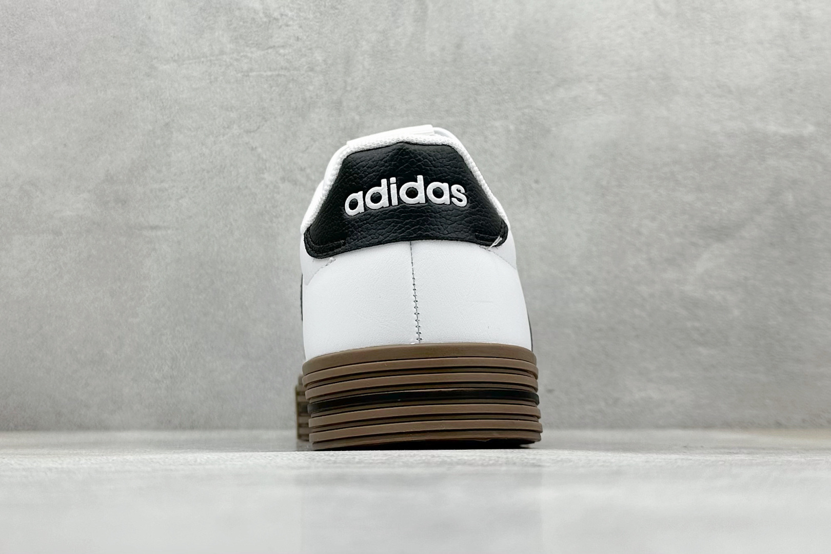 140 GX版 Adidas Barreda Daily 4.0 阿迪舒适减震低帮休闲板鞋 JR0077-01