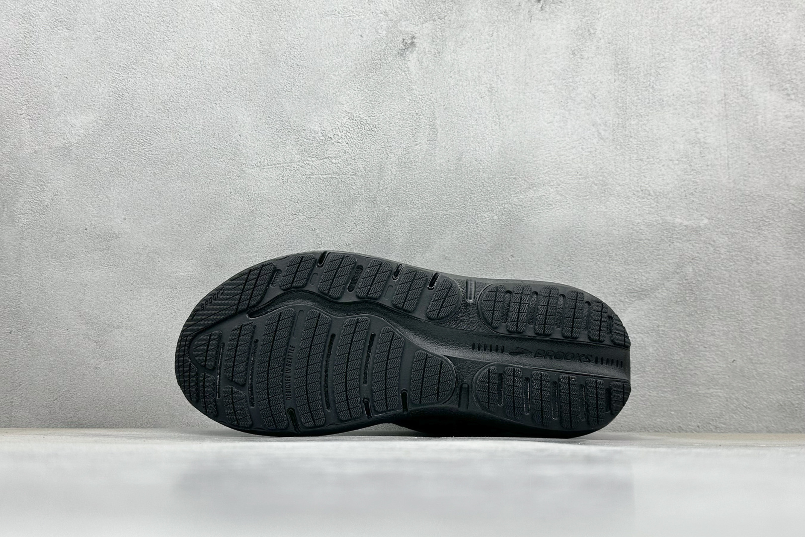 180 Z版 Brooks 布鲁克斯 Hyperion Max 2 超弹轻盈跑步鞋 110431 1D 020