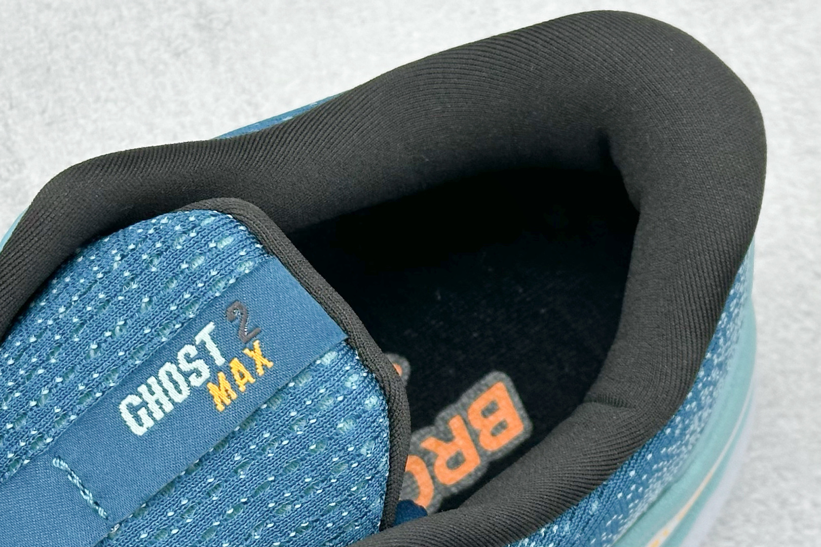 180 Z版 Brooks 布鲁克斯 Hyperion Max 2 超弹轻盈跑步鞋 110431 1D 431