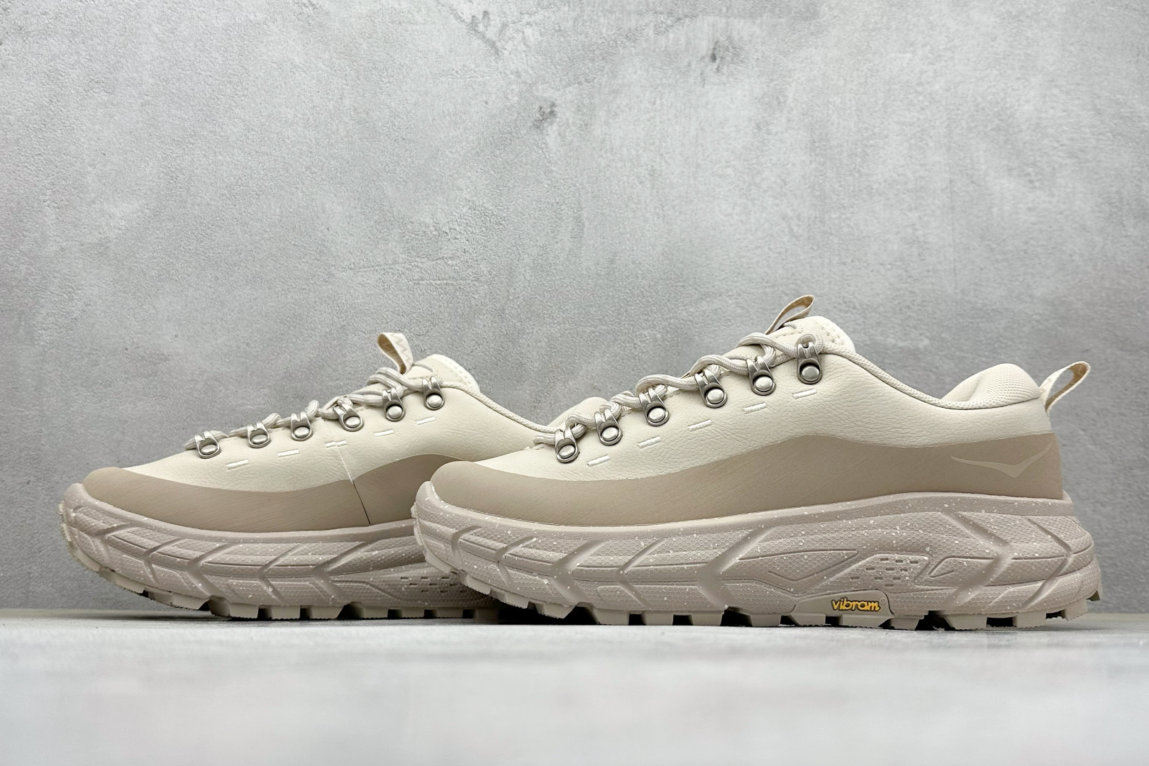 220 HOKA ONE ONE Tor Summit 舒适简约登山运动鞋 1157070