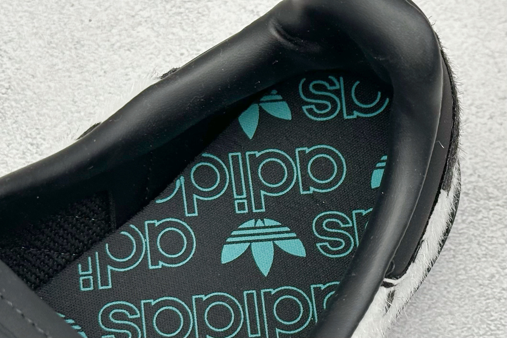 140 X版 Adidas Samba ‘黑绿斑马’ 阿迪三叶草休闲板鞋 JS3930