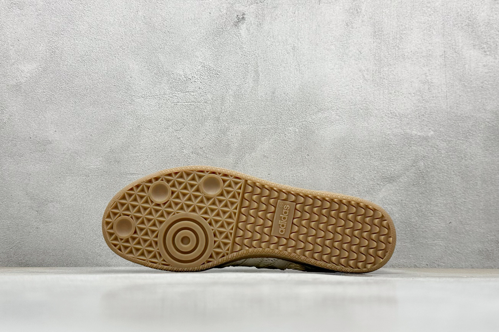 140 X版 Addis Original Samba 复古桑巴板鞋 KK3528