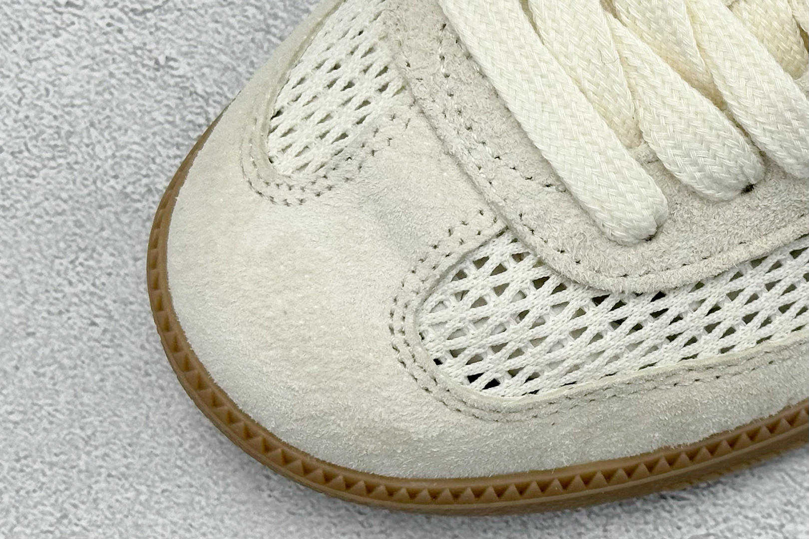 140 X版 Addis Original Samba 复古桑巴板鞋 KK3528