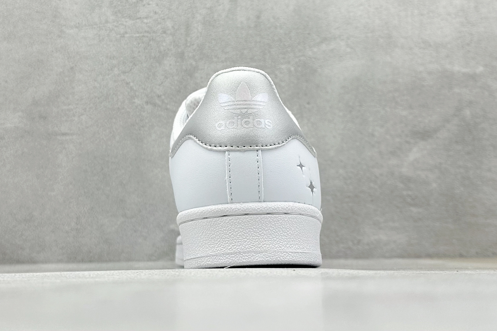 140 AD Originals Superstar 贝壳头 JQ8777-Chinese UA Cheap High Quatity Brand Clothes Bags handbags Sneakers wholesale wholesaler seller from China Factory suppliers Fashion Clothing Shoes best Quality Beautiful Price 140 AD Originals Superstar 贝壳头 JQ8777