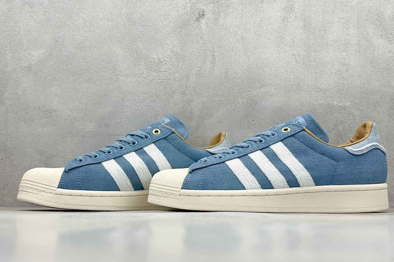 150 Adidas Superstar 82 贝壳头休闲板鞋 JH5589-Chinese UA Cheap High Quatity Brand Clothes Bags handbags Sneakers wholesale wholesaler seller from China Factory suppliers Fashion Clothing Shoes best Quality Beautiful Price 150 Adidas Superstar 82 贝壳头休闲板鞋 JH5589