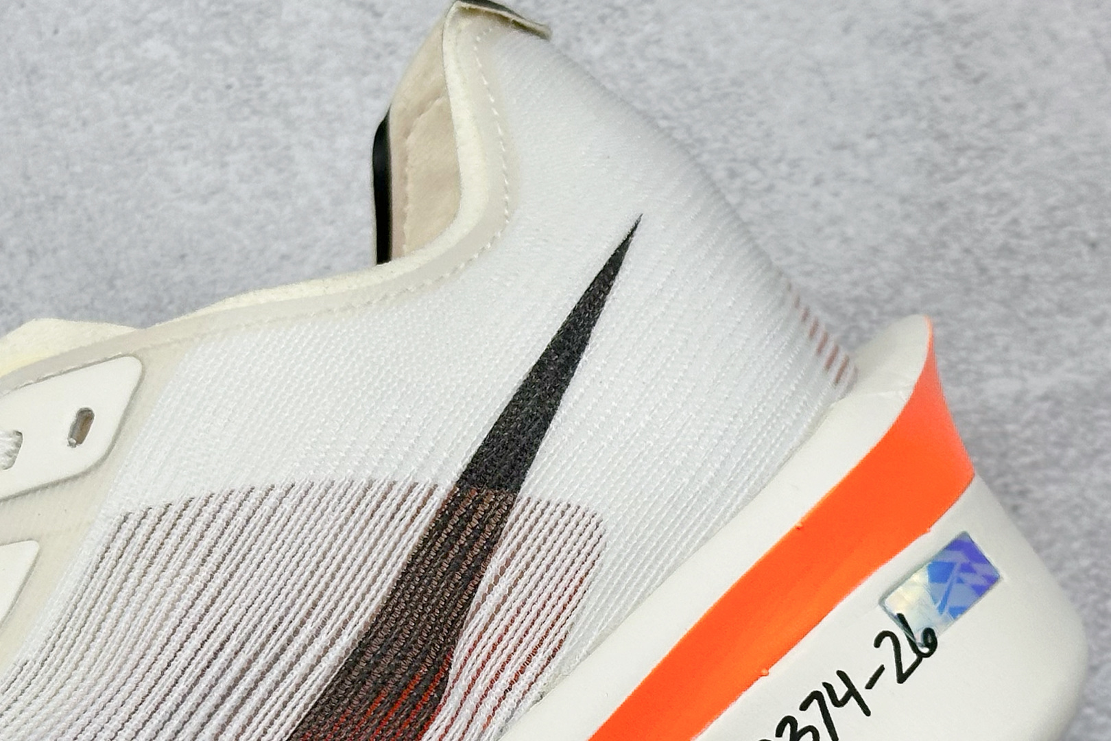 300 Nike ZoomX Vaporfly NEXT%4 减震马拉松跑步鞋 全掌碳纤维 HF6413-100-Chinese UA Cheap High Quatity Brand Clothes Bags handbags Sneakers wholesale wholesaler seller from China Factory suppliers Fashion Clothing Shoes best Quality Beautiful Price 300 Nike ZoomX Vaporfly NEXT%4 减震马拉松跑步鞋 全掌碳纤维 HF6413-100
