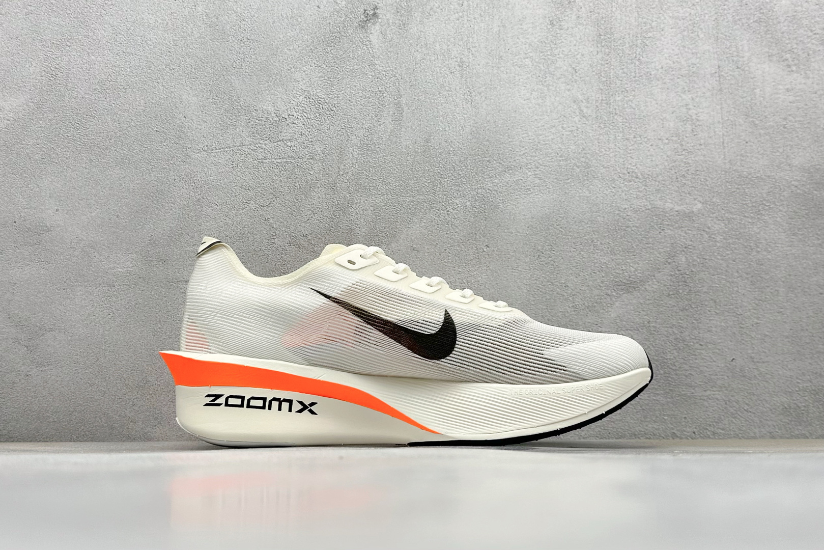 300 Nike ZoomX Vaporfly NEXT%4 减震马拉松跑步鞋 全掌碳纤维 HF6413-100-Chinese UA Cheap High Quatity Brand Clothes Bags handbags Sneakers wholesale wholesaler seller from China Factory suppliers Fashion Clothing Shoes best Quality Beautiful Price 300 Nike ZoomX Vaporfly NEXT%4 减震马拉松跑步鞋 全掌碳纤维 HF6413-100