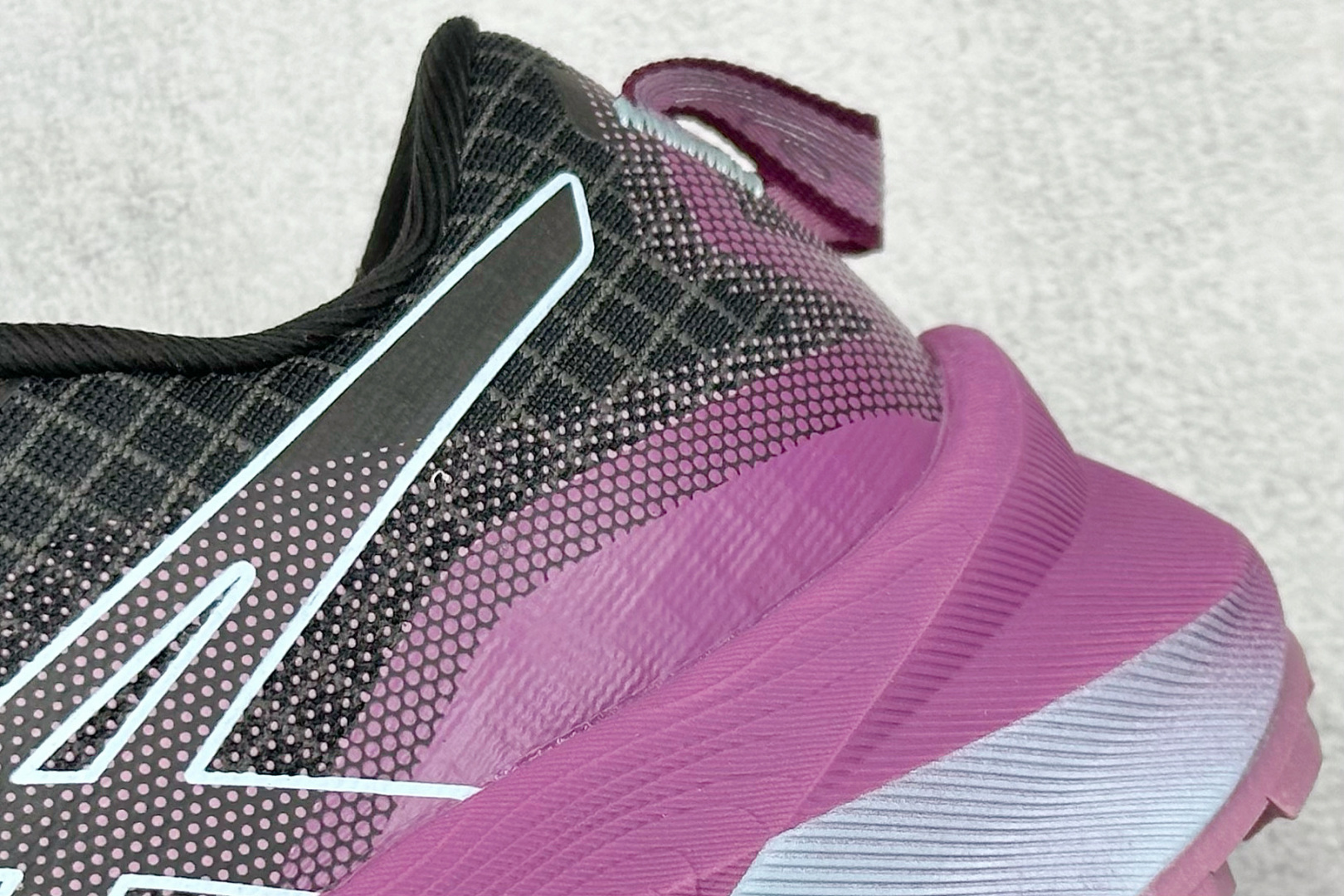 180 XL版 Asics Gel-Trabuco Max3 复古亚瑟士透气休闲鞋缓震男子耐磨跑步鞋 1011B800