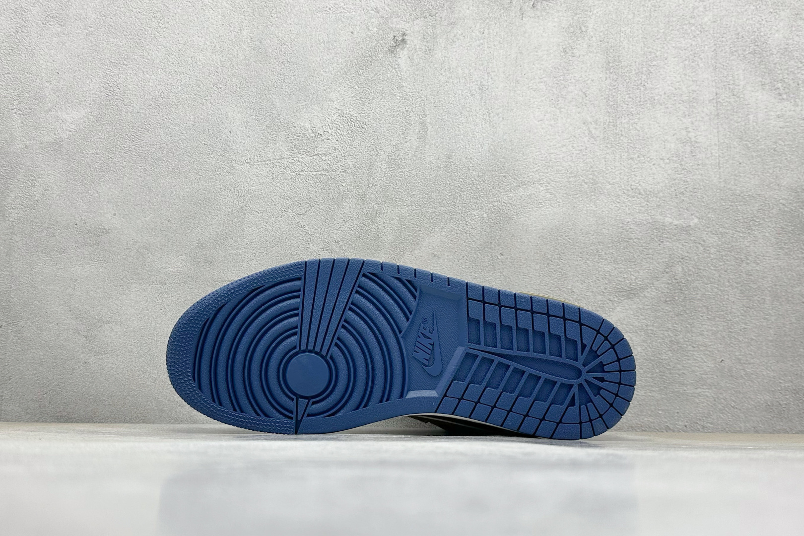 300 FS版 Air Jordan 1 Retro Low 熊猫恶作剧 拓荒骑士 荒无地 棕灰 553558-414-Chinese UA Cheap High Quatity Brand Clothes Bags handbags Sneakers wholesale wholesaler seller from China Factory suppliers Fashion Clothing Shoes best Quality Beautiful Price 300 FS版 Air Jordan 1 Retro Low 熊猫恶作剧 拓荒骑士 荒无地 棕灰 553558-414