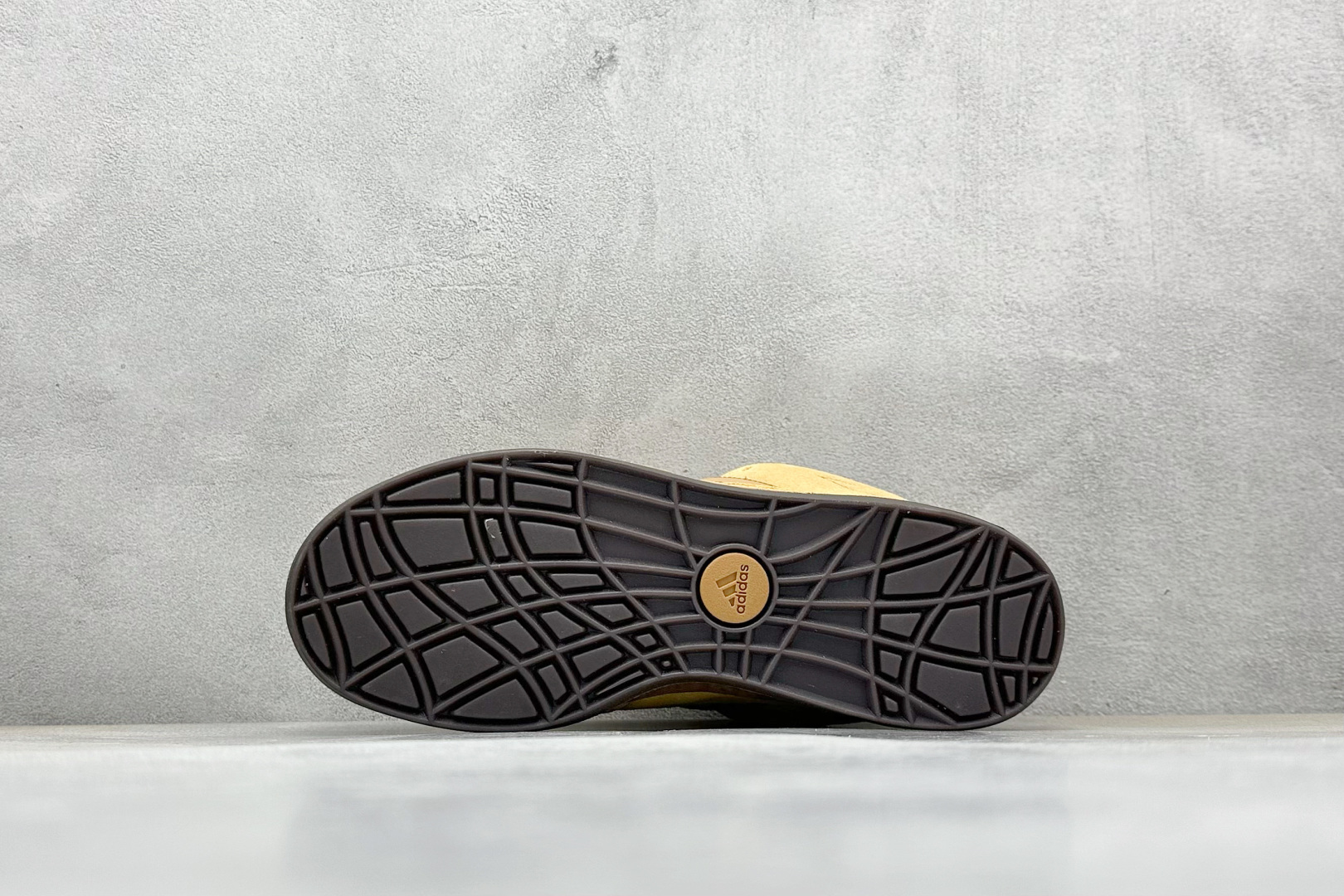 170 TG版 Adidas Adimatic Low 马蒂奇系列低帮 复古鲨鱼面包鞋运动休闲滑板板鞋 JR8035