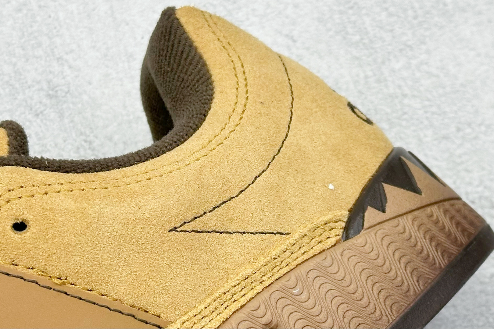 170 TG版 Adidas Adimatic Low 马蒂奇系列低帮 复古鲨鱼面包鞋运动休闲滑板板鞋 JR8035