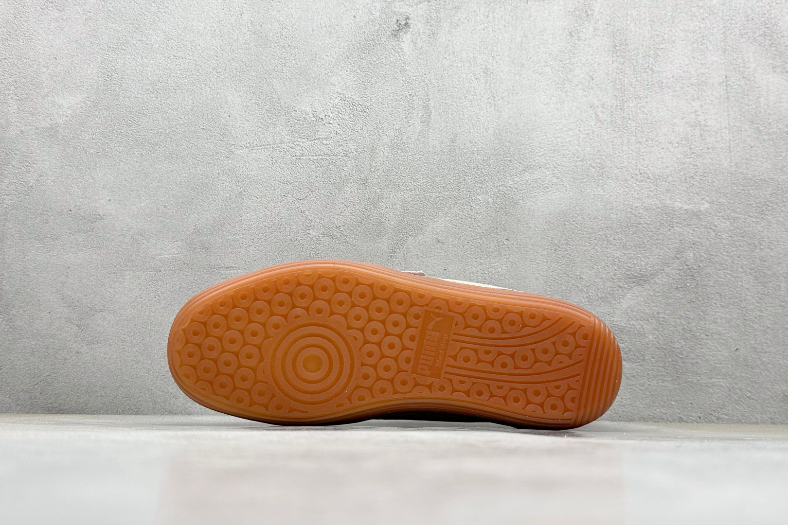 160 TG版 Puma Palermo 复古单品彪马 防滑耐磨低帮德训板鞋 403954-01-Chinese UA Cheap High Quatity Brand Clothes Bags handbags Sneakers wholesale wholesaler seller from China Factory suppliers Fashion Clothing Shoes best Quality Beautiful Price 160 TG版 Puma Palermo 复古单品彪马 防滑耐磨低帮德训板鞋 403954-01