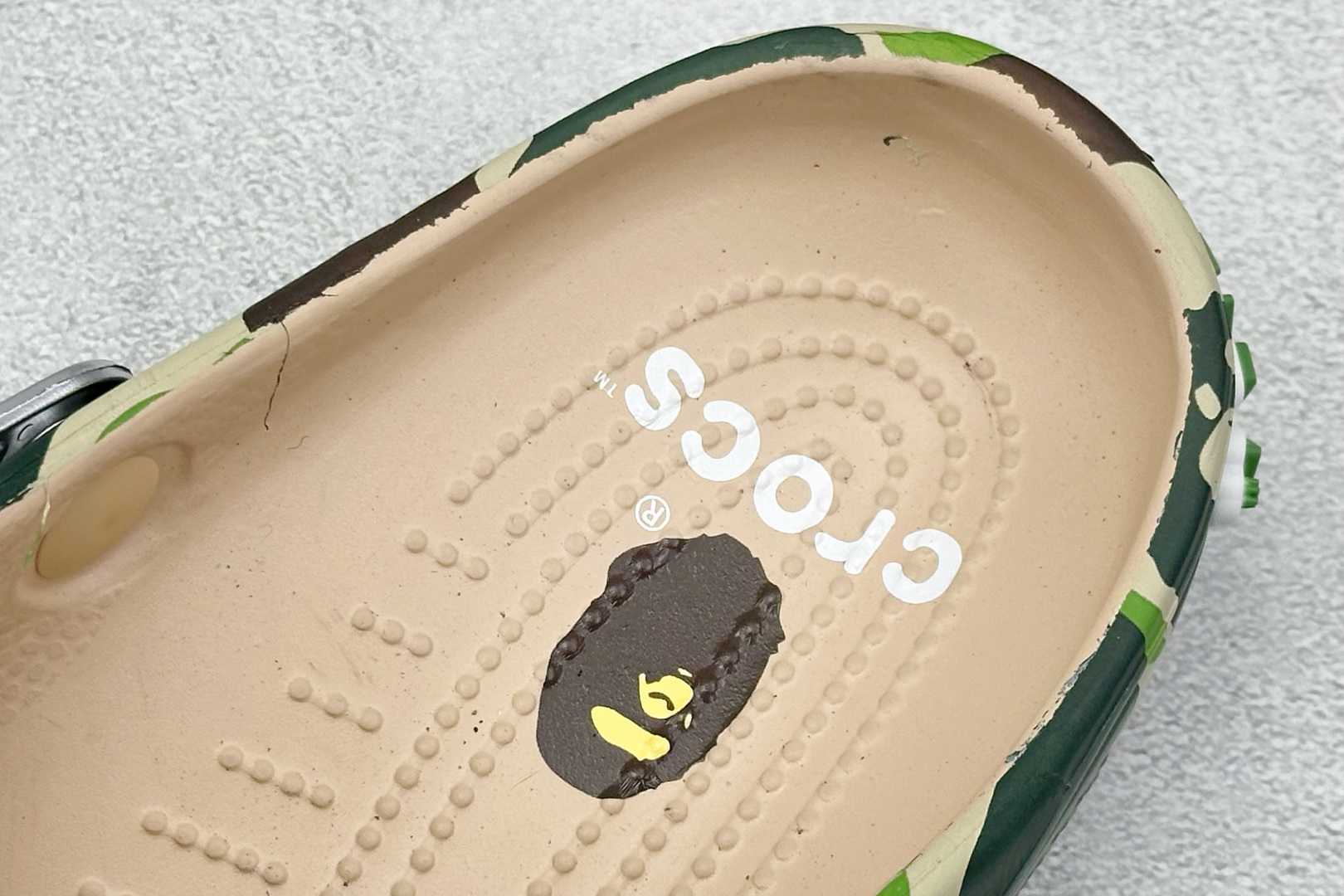 150 Crocs Classic Cl卡洛驰 明星-Chinese UA Cheap High Quatity Brand Clothes Bags handbags Sneakers wholesale wholesaler seller from China Factory suppliers Fashion Clothing Shoes best Quality Beautiful Price 150 Crocs Classic Cl卡洛驰 明星