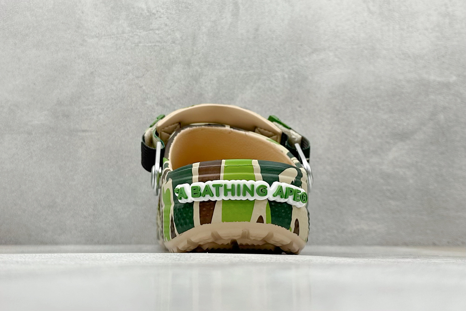 150 Crocs Classic Cl卡洛驰 明星-Chinese UA Cheap High Quatity Brand Clothes Bags handbags Sneakers wholesale wholesaler seller from China Factory suppliers Fashion Clothing Shoes best Quality Beautiful Price 150 Crocs Classic Cl卡洛驰 明星