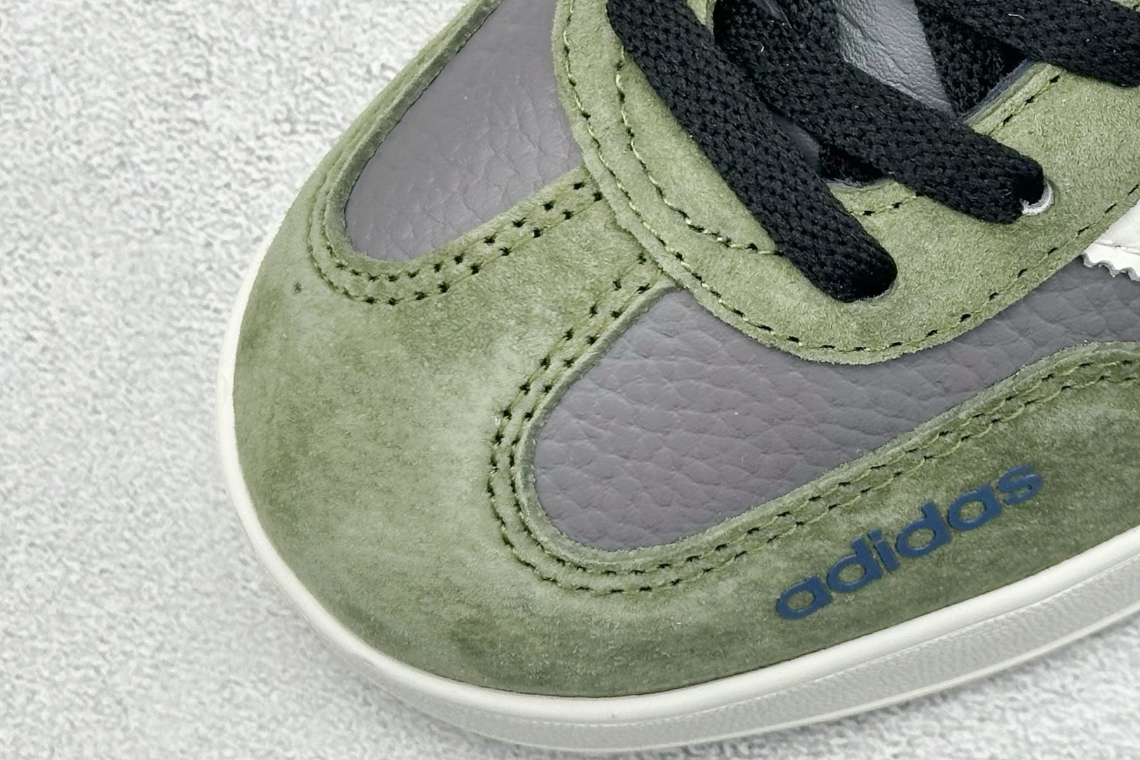 240 AD Originals Gazelle INdoor x GUCCI 三叶草休闲防滑耐磨低帮板鞋 DD6608-Chinese UA Cheap High Quatity Brand Clothes Bags handbags Sneakers wholesale wholesaler seller from China Factory suppliers Fashion Clothing Shoes best Quality Beautiful Price 240 AD Originals Gazelle INdoor x GUCCI 三叶草休闲防滑耐磨低帮板鞋 DD6608