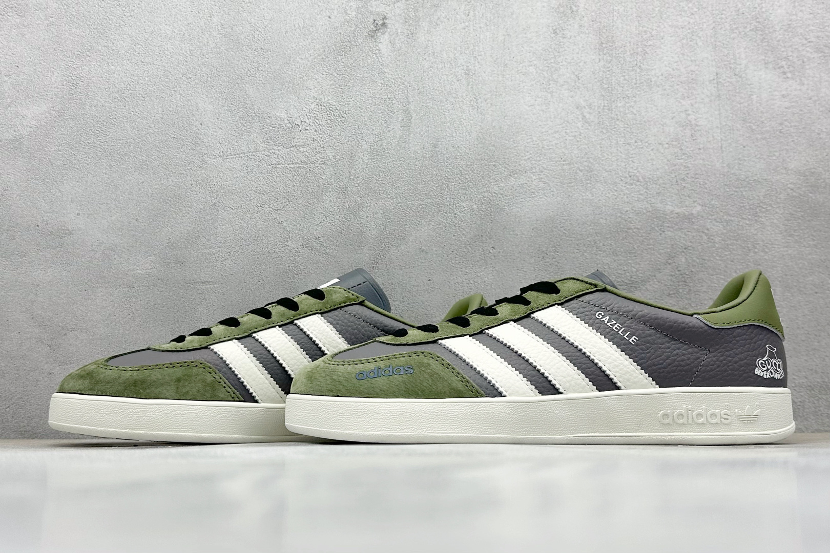 240 AD Originals Gazelle INdoor x GUCCI 三叶草休闲防滑耐磨低帮板鞋 DD6608-Chinese UA Cheap High Quatity Brand Clothes Bags handbags Sneakers wholesale wholesaler seller from China Factory suppliers Fashion Clothing Shoes best Quality Beautiful Price 240 AD Originals Gazelle INdoor x GUCCI 三叶草休闲防滑耐磨低帮板鞋 DD6608