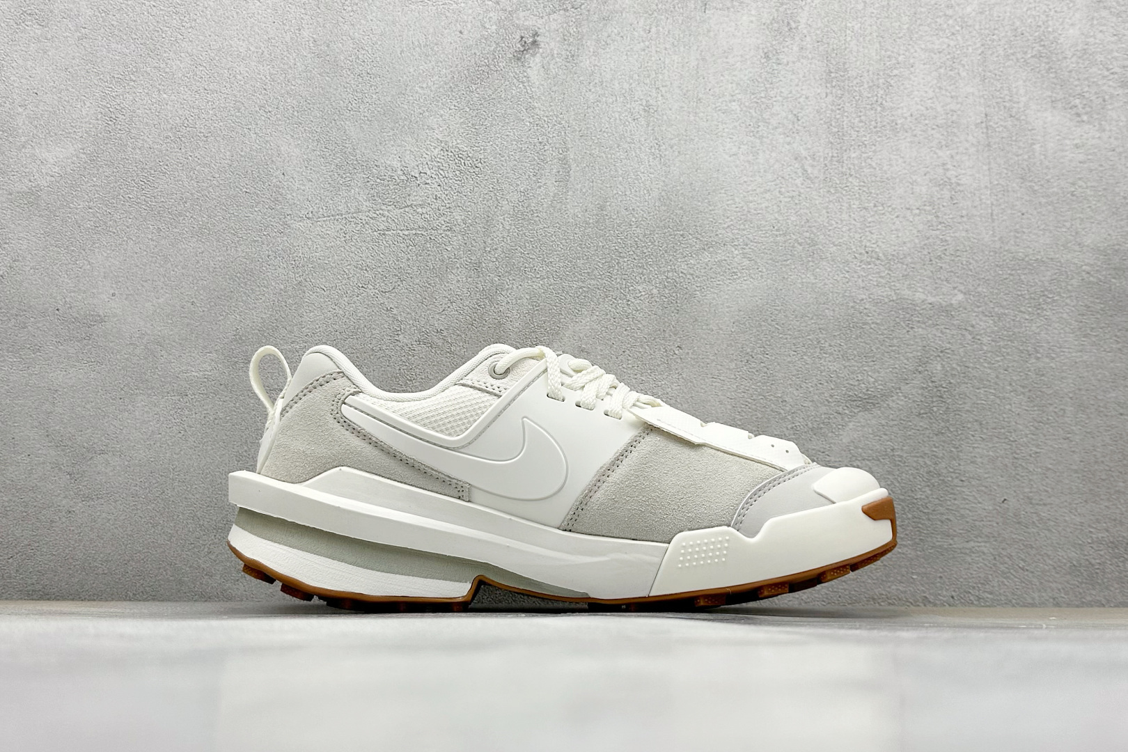 290 S版 Sacai x Nike Zegamadome SP 联名款 机能风休闲运动鞋 HQ8618-005-Chinese UA Cheap High Quatity Brand Clothes Bags handbags Sneakers wholesale wholesaler seller from China Factory suppliers Fashion Clothing Shoes best Quality Beautiful Price 290 S版 Sacai x Nike Zegamadome SP 联名款 机能风休闲运动鞋 HQ8618-005