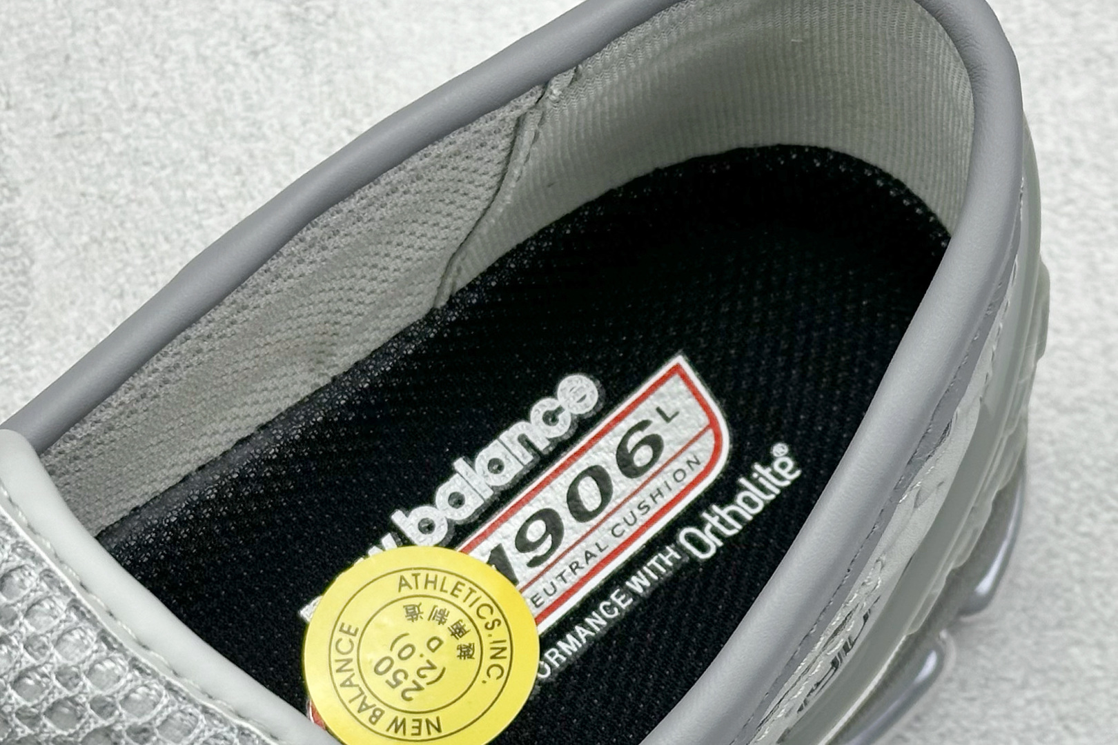 190 RA版 New Balance 1906一脚蹬 减震防滑耐磨 低帮 生活休闲鞋 U1906LGR-Chinese UA Cheap High Quatity Brand Clothes Bags handbags Sneakers wholesale wholesaler seller from China Factory suppliers Fashion Clothing Shoes best Quality Beautiful Price 190 RA版 New Balance 1906一脚蹬 减震防滑耐磨 低帮 生活休闲鞋 U1906LGR