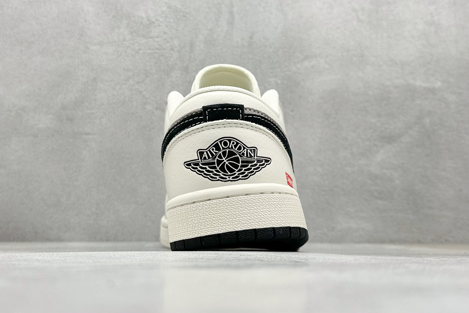 220 XC版 Air Jordan 1 Retro Low x Supreme 米黑小钩 SJ9950-043
