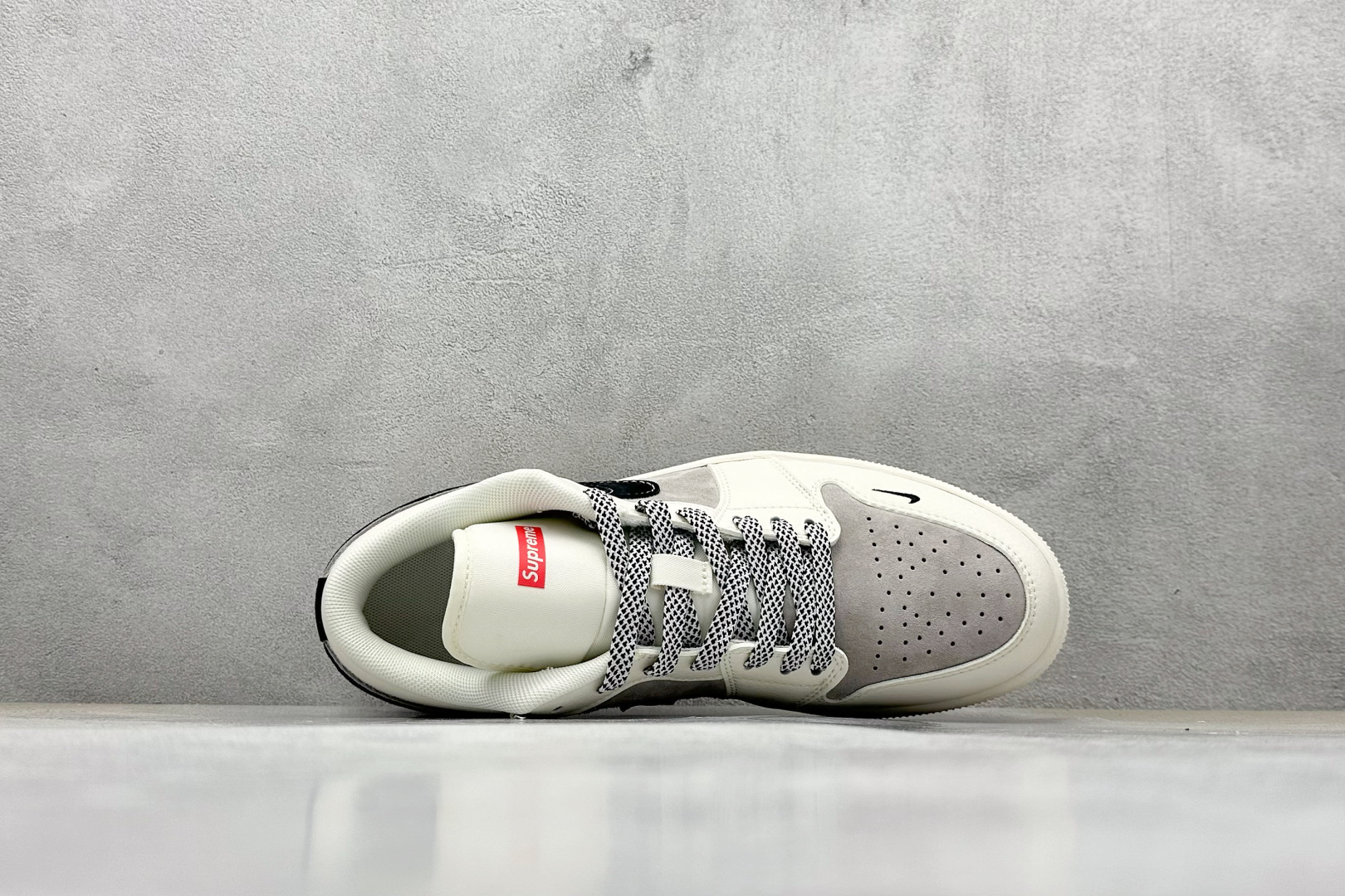 220 XC版 Air Jordan 1 Retro Low x Supreme 米黑小钩 SJ9950-043