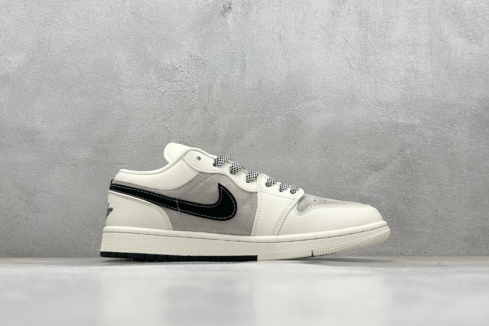 220 XC版 Air Jordan 1 Retro Low x Supreme 米黑小钩 SJ9950-043