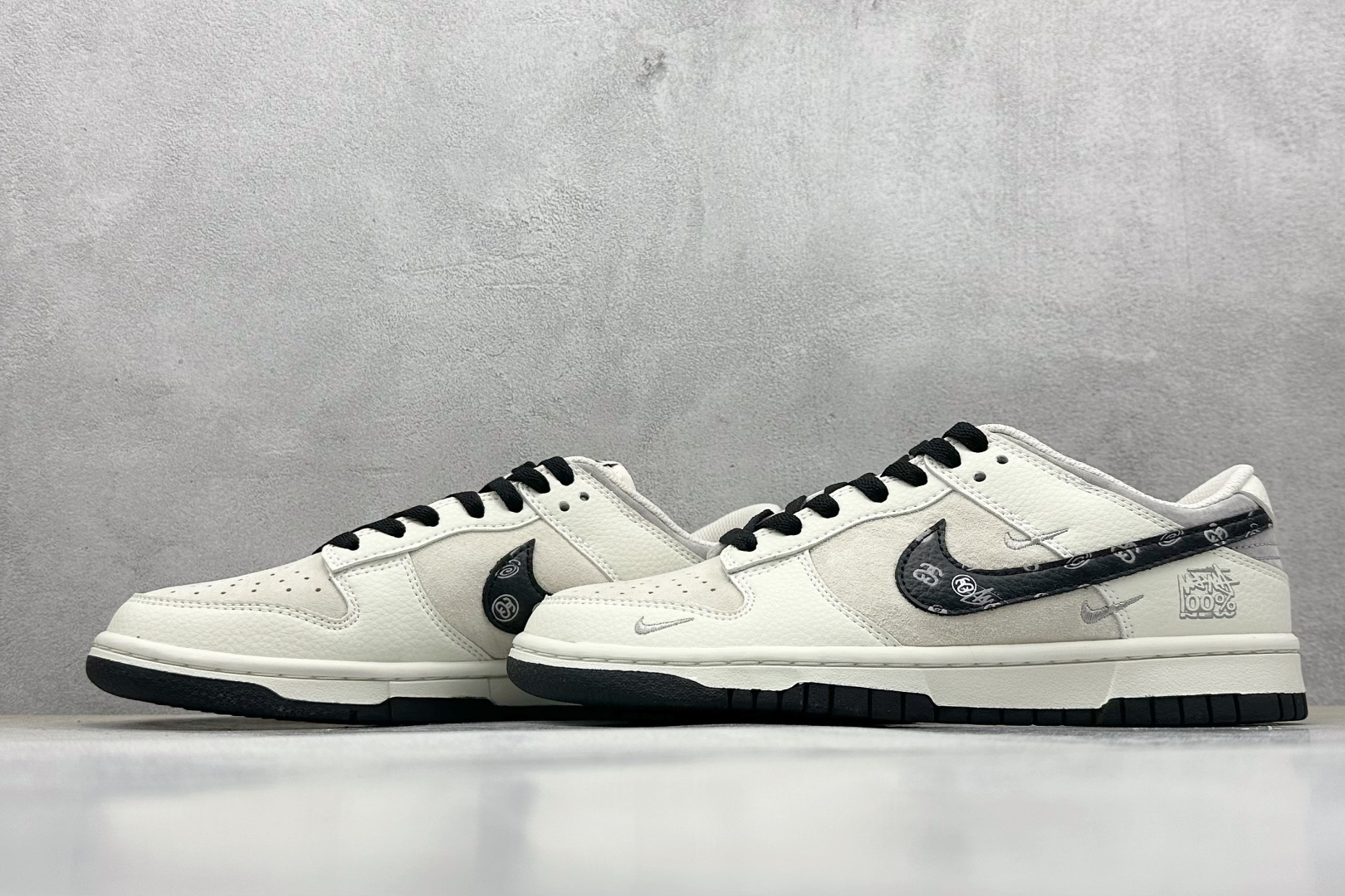 240 XC版 Nk SB Dunk Low 斯图西联名 米黑花勾 周年高端定制 低帮休闲板鞋 DJ2024-055-Chinese UA Cheap High Quatity Brand Clothes Bags handbags Sneakers wholesale wholesaler seller from China Factory suppliers Fashion Clothing Shoes best Quality Beautiful Price 240 XC版 Nk SB Dunk Low 斯图西联名 米黑花勾 周年高端定制 低帮休闲板鞋 DJ2024-055