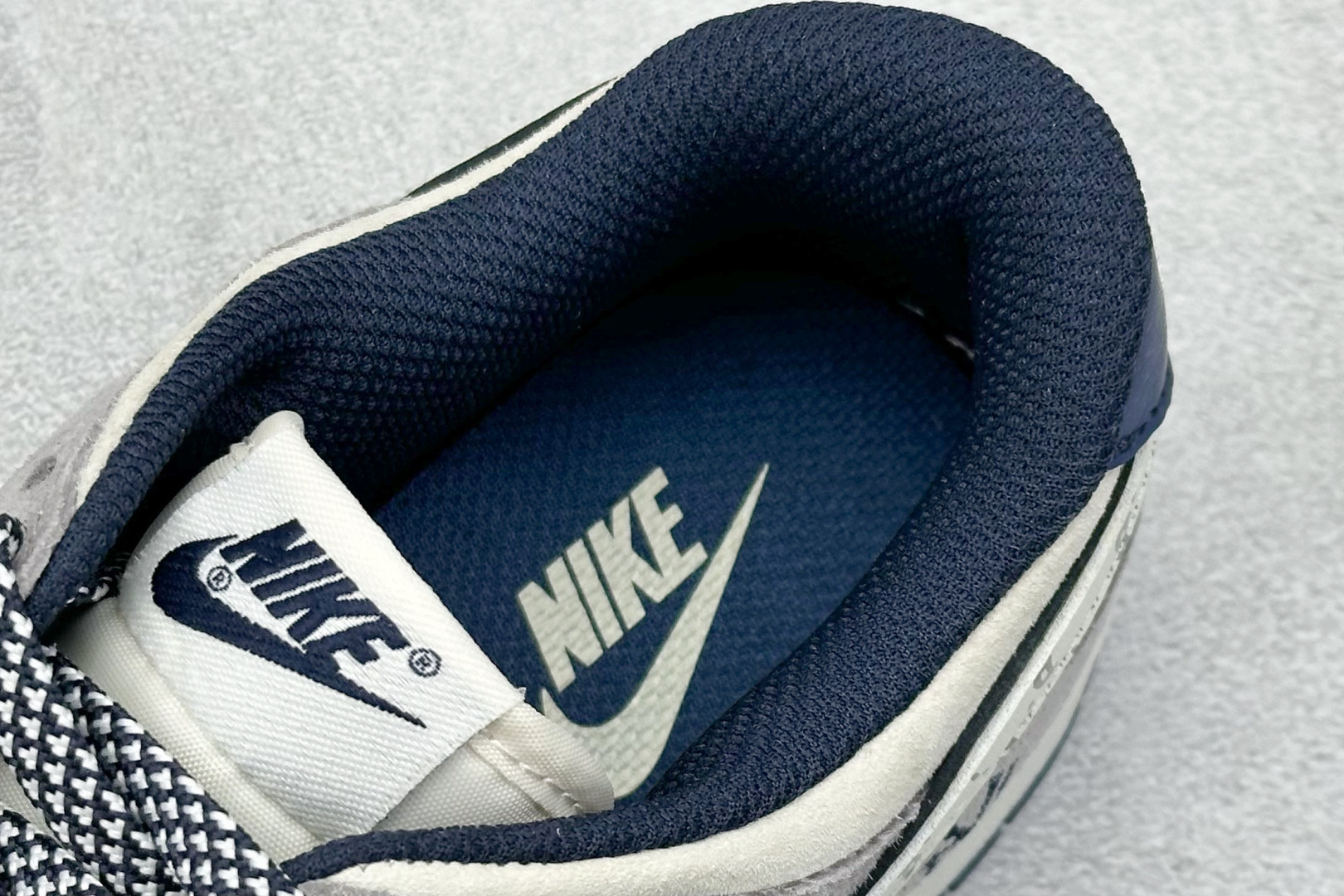 240 XC版 Nk SB Dunk Low MLB联名 刺绣蓝Logo 周年高端定制 低帮休闲板鞋 DJ2024-092-Chinese UA Cheap High Quatity Brand Clothes Bags handbags Sneakers wholesale wholesaler seller from China Factory suppliers Fashion Clothing Shoes best Quality Beautiful Price 240 XC版 Nk SB Dunk Low MLB联名 刺绣蓝Logo 周年高端定制 低帮休闲板鞋 DJ2024-092