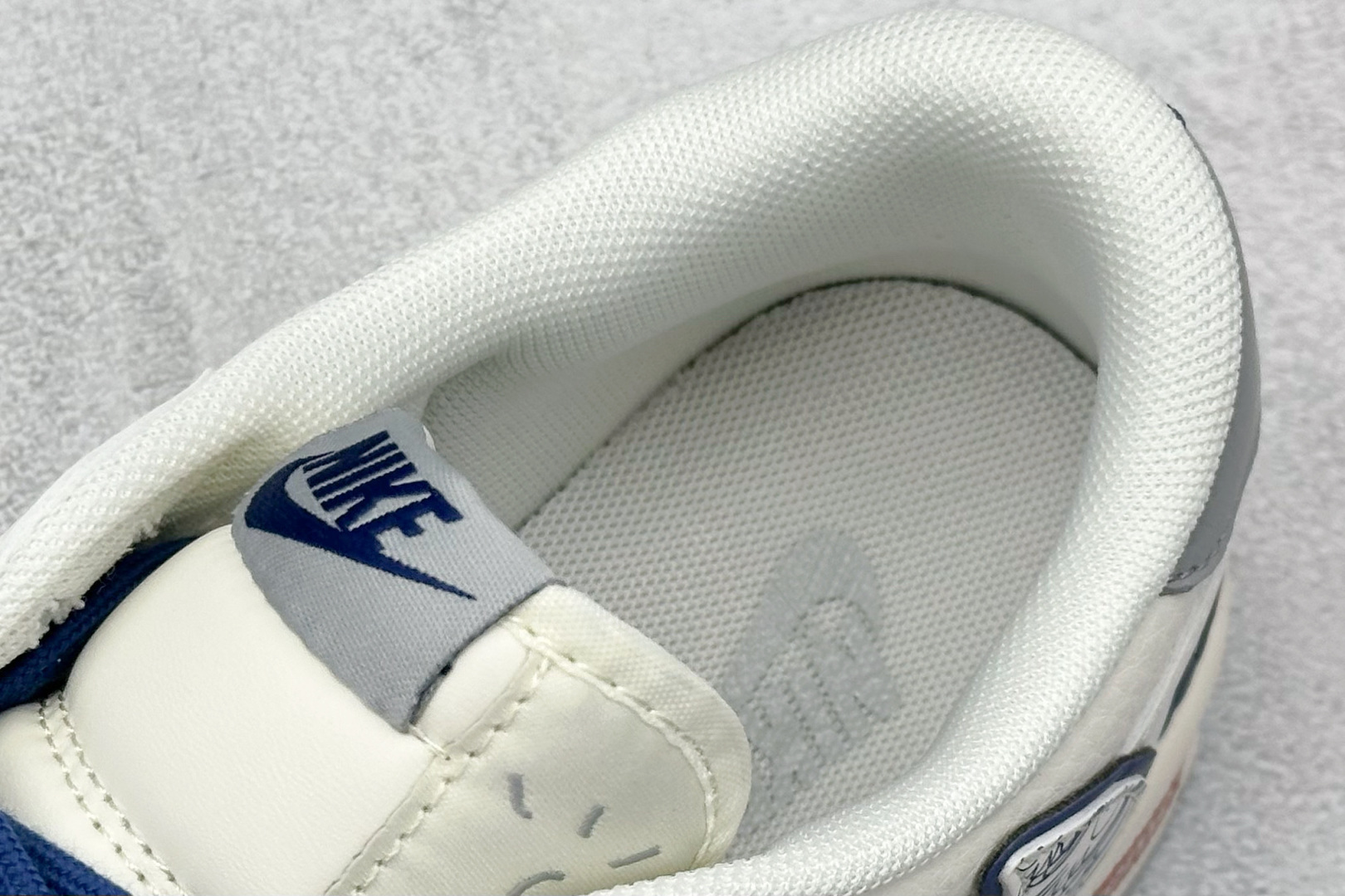 280 XC版 Travis Scott x Fragment Design x Air Jordan 1 Low SP AJ1 乔1 耐克联名 多重勾 低帮文化休闲板鞋 XS7089-597-Chinese UA Cheap High Quatity Brand Clothes Bags handbags Sneakers wholesale wholesaler seller from China Factory suppliers Fashion Clothing Shoes best Quality Beautiful Price 280 XC版 Travis Scott x Fragment Design x Air Jordan 1 Low SP AJ1 乔1 耐克联名 多重勾 低帮文化休闲板鞋 XS7089-597