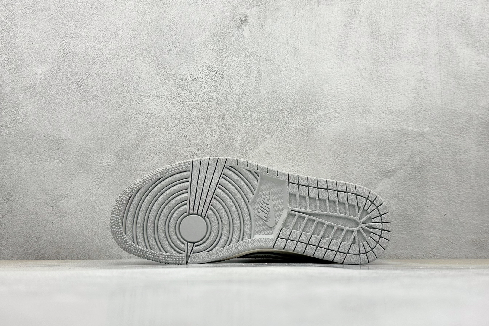 280 XC版 Travis Scott x Fragment Design x Air Jordan 1 Low SP AJ1 乔1 耐克联名 多重勾 低帮文化休闲板鞋 XS7089-597-Chinese UA Cheap High Quatity Brand Clothes Bags handbags Sneakers wholesale wholesaler seller from China Factory suppliers Fashion Clothing Shoes best Quality Beautiful Price 280 XC版 Travis Scott x Fragment Design x Air Jordan 1 Low SP AJ1 乔1 耐克联名 多重勾 低帮文化休闲板鞋 XS7089-597