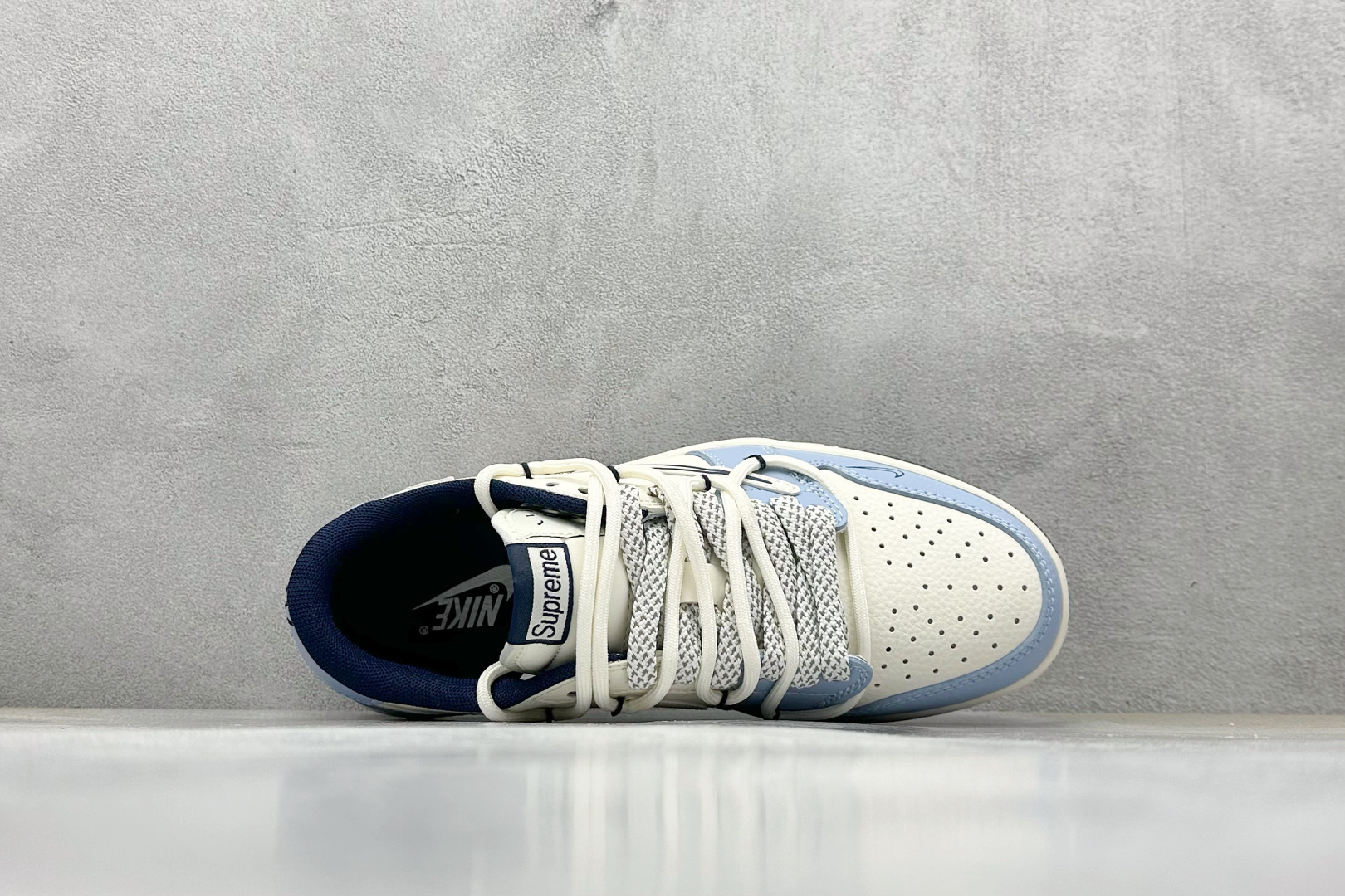 300 XC版 Travis Scott x Fragment Design x Air Jordan 1 Low SP AJ1 乔1 Supreme联名 白蓝抽绳 低帮文化休闲板鞋 DM6868-106