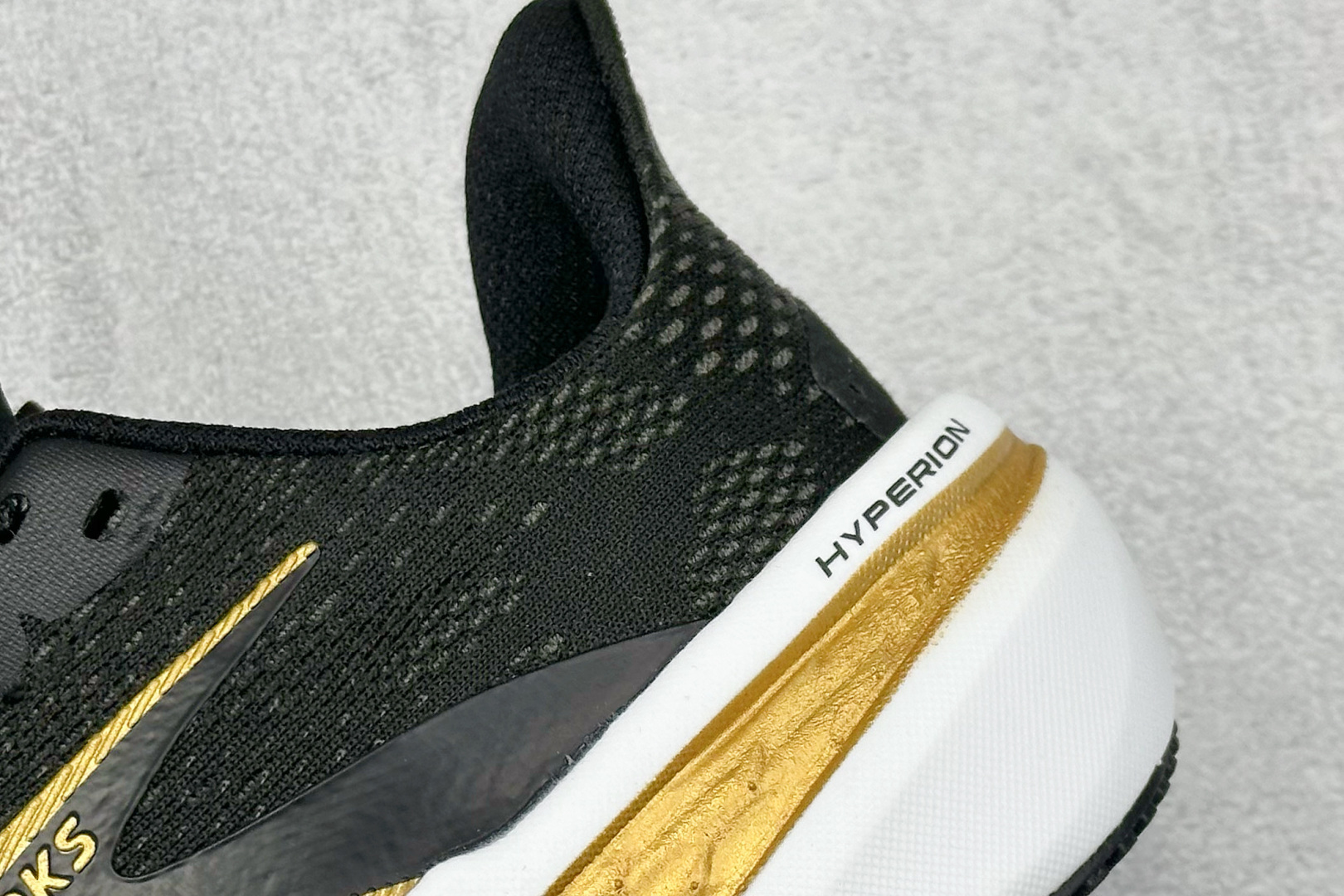 200 Brooks Hyperion Max 2 布鲁克斯 烈风2系列低帮透气缓震支撑休闲运动慢跑鞋 110432 1D 098