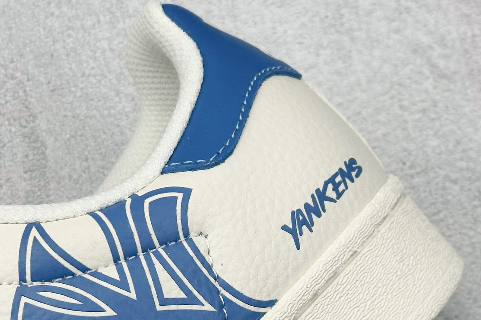 240 AD Originals Superstar x MLB 白蓝 XS0012