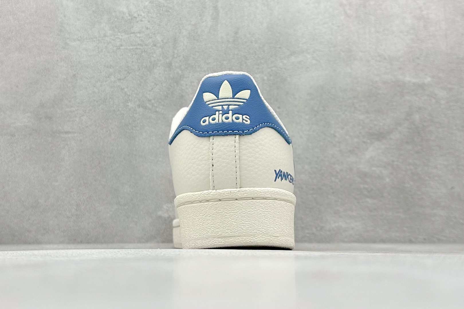 240 AD Originals Superstar x MLB 白蓝 XS0012