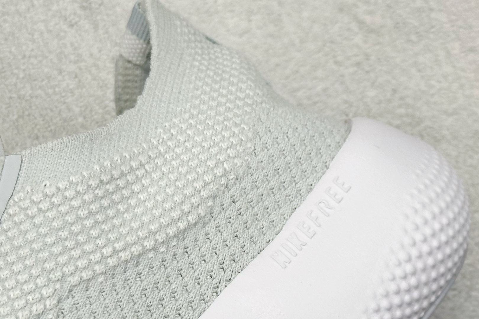 140 NK Free 2025 赤足透气缓震运动跑鞋 HF1078-100-Chinese UA Cheap High Quatity Brand Clothes Bags handbags Sneakers wholesale wholesaler seller from China Factory suppliers Fashion Clothing Shoes best Quality Beautiful Price 140 NK Free 2025 赤足透气缓震运动跑鞋 HF1078-100