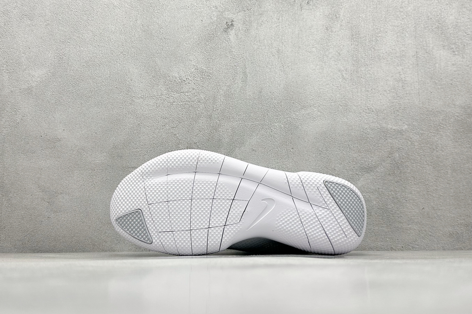 140 NK Free 2025 赤足透气缓震运动跑鞋 HF1078-100-Chinese UA Cheap High Quatity Brand Clothes Bags handbags Sneakers wholesale wholesaler seller from China Factory suppliers Fashion Clothing Shoes best Quality Beautiful Price 140 NK Free 2025 赤足透气缓震运动跑鞋 HF1078-100