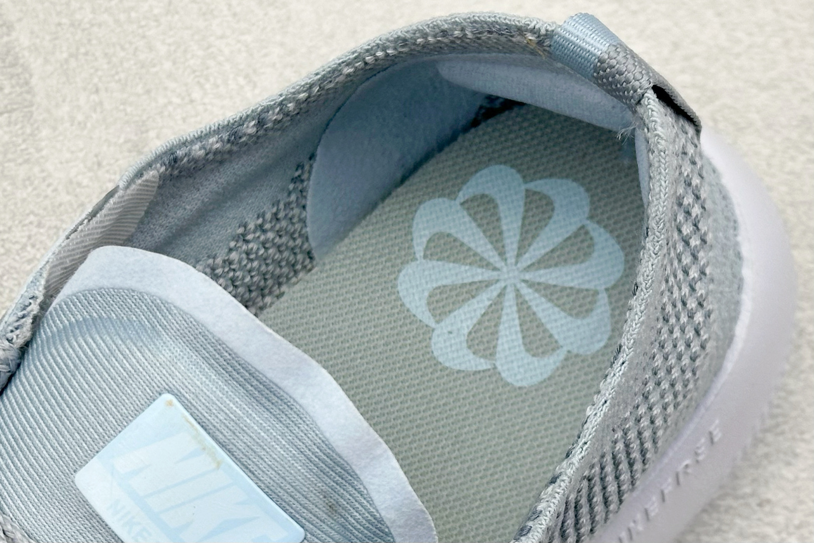 140 NK Free 2025 赤足透气缓震运动跑鞋 HF1078-402-Chinese UA Cheap High Quatity Brand Clothes Bags handbags Sneakers wholesale wholesaler seller from China Factory suppliers Fashion Clothing Shoes best Quality Beautiful Price 140 NK Free 2025 赤足透气缓震运动跑鞋 HF1078-402