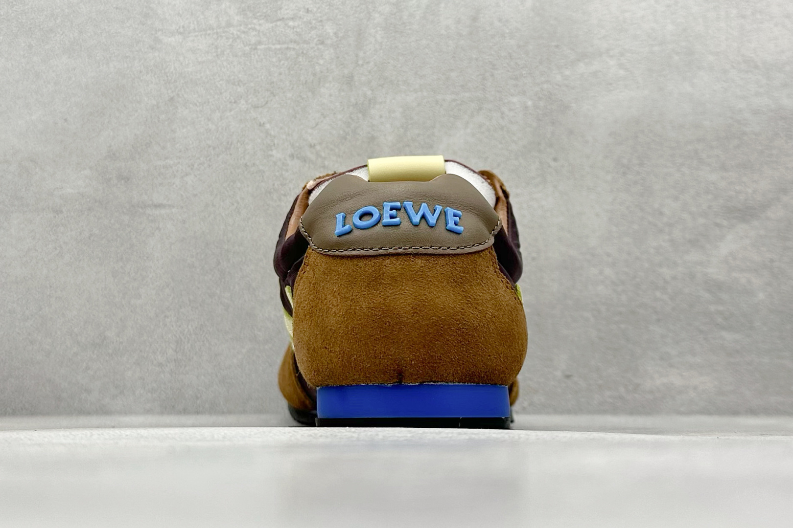 260 W/Loewe罗意威 Ballet Runner 2.0 芭蕾舞2.0系列 复古薄底圆头休闲鞋-Chinese UA Cheap High Quatity Brand Clothes Bags handbags Sneakers wholesale wholesaler seller from China Factory suppliers Fashion Clothing Shoes best Quality Beautiful Price 260 W/Loewe罗意威 Ballet Runner 2.0 芭蕾舞2.0系列 复古薄底圆头休闲鞋