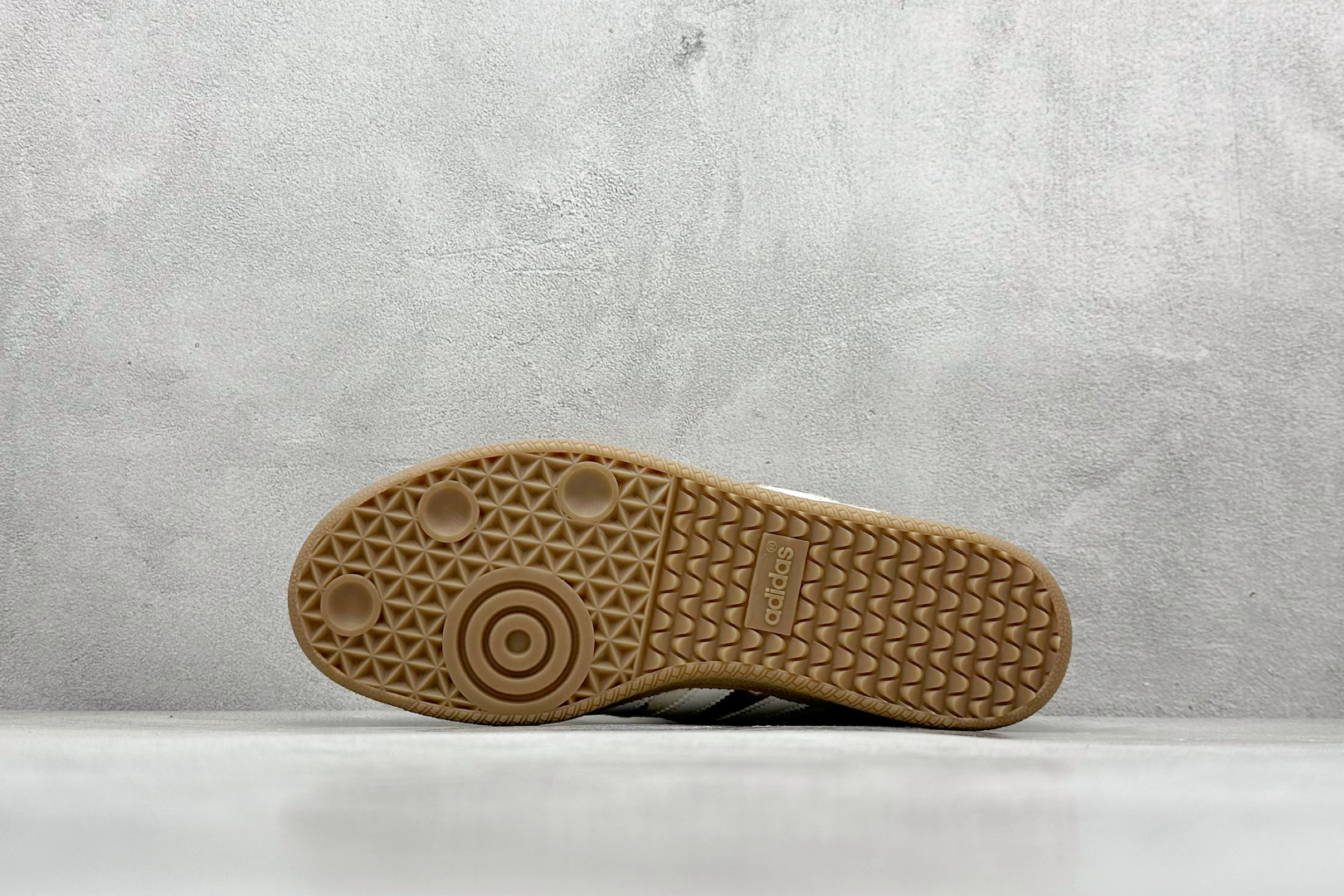 150 Adidas Originals Samba 桑巴舞系列阿迪达斯 三叶草 绅士德训足球风百搭低帮休闲运动板鞋 JS3931-Chinese UA Cheap High Quatity Brand Clothes Bags handbags Sneakers wholesale wholesaler seller from China Factory suppliers Fashion Clothing Shoes best Quality Beautiful Price 150 Adidas Originals Samba 桑巴舞系列阿迪达斯 三叶草 绅士德训足球风百搭低帮休闲运动板鞋 JS3931