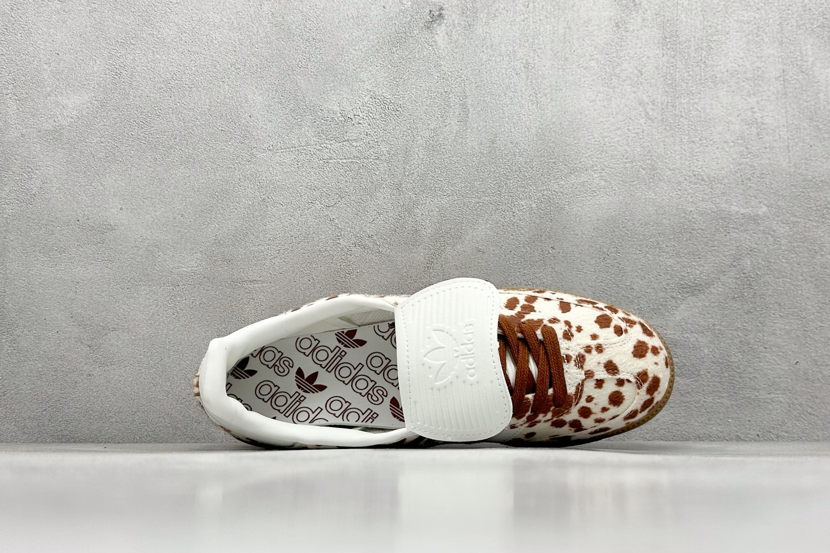 150 Adidas Originals Samba 桑巴舞系列阿迪达斯 三叶草 绅士德训足球风百搭低帮休闲运动板鞋 JS3931-Chinese UA Cheap High Quatity Brand Clothes Bags handbags Sneakers wholesale wholesaler seller from China Factory suppliers Fashion Clothing Shoes best Quality Beautiful Price 150 Adidas Originals Samba 桑巴舞系列阿迪达斯 三叶草 绅士德训足球风百搭低帮休闲运动板鞋 JS3931