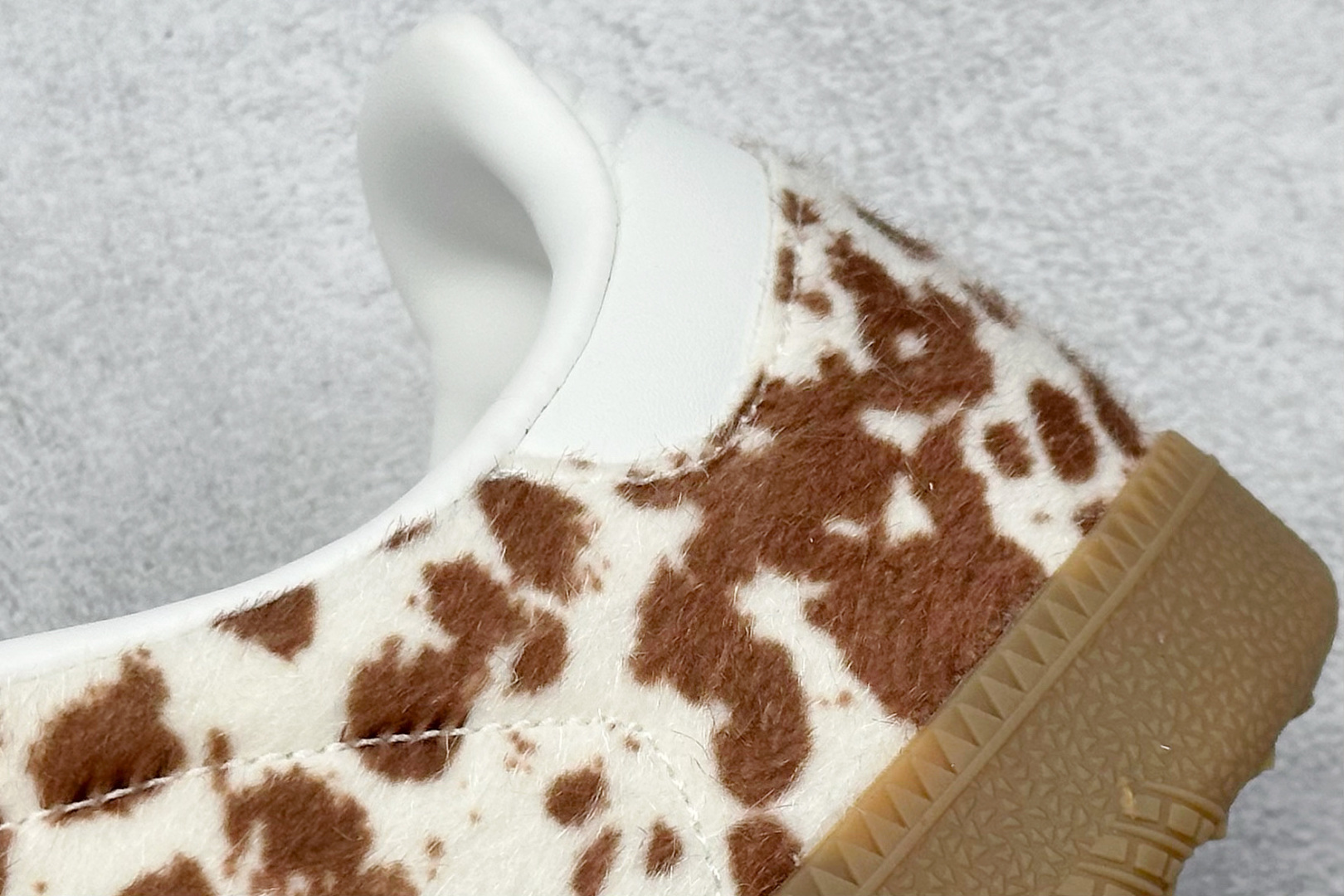 150 Adidas Originals Samba 桑巴舞系列阿迪达斯 三叶草 绅士德训足球风百搭低帮休闲运动板鞋 JS3931-Chinese UA Cheap High Quatity Brand Clothes Bags handbags Sneakers wholesale wholesaler seller from China Factory suppliers Fashion Clothing Shoes best Quality Beautiful Price 150 Adidas Originals Samba 桑巴舞系列阿迪达斯 三叶草 绅士德训足球风百搭低帮休闲运动板鞋 JS3931