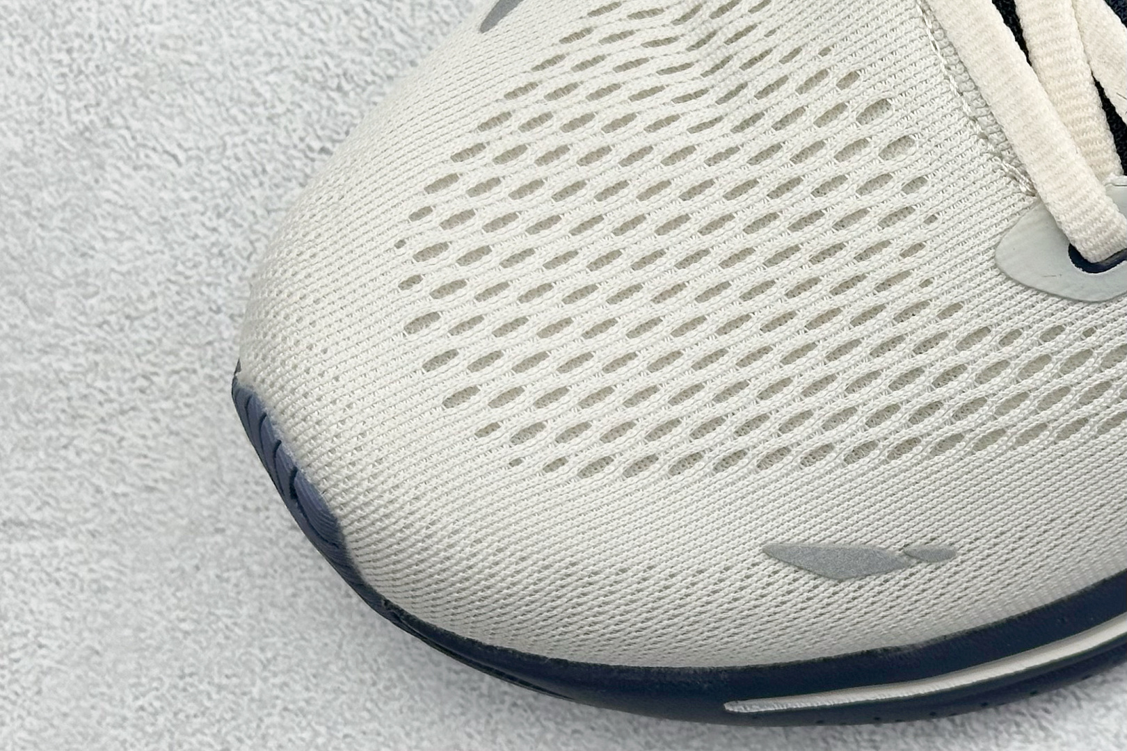 180 Z版 Brooks Adrenaline GTS 23 布鲁克斯网面运动鞋 110391 1D 206