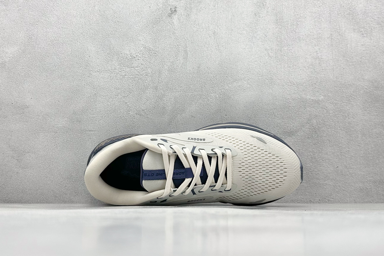 180 Z版 Brooks Adrenaline GTS 23 布鲁克斯网面运动鞋 110391 1D 206