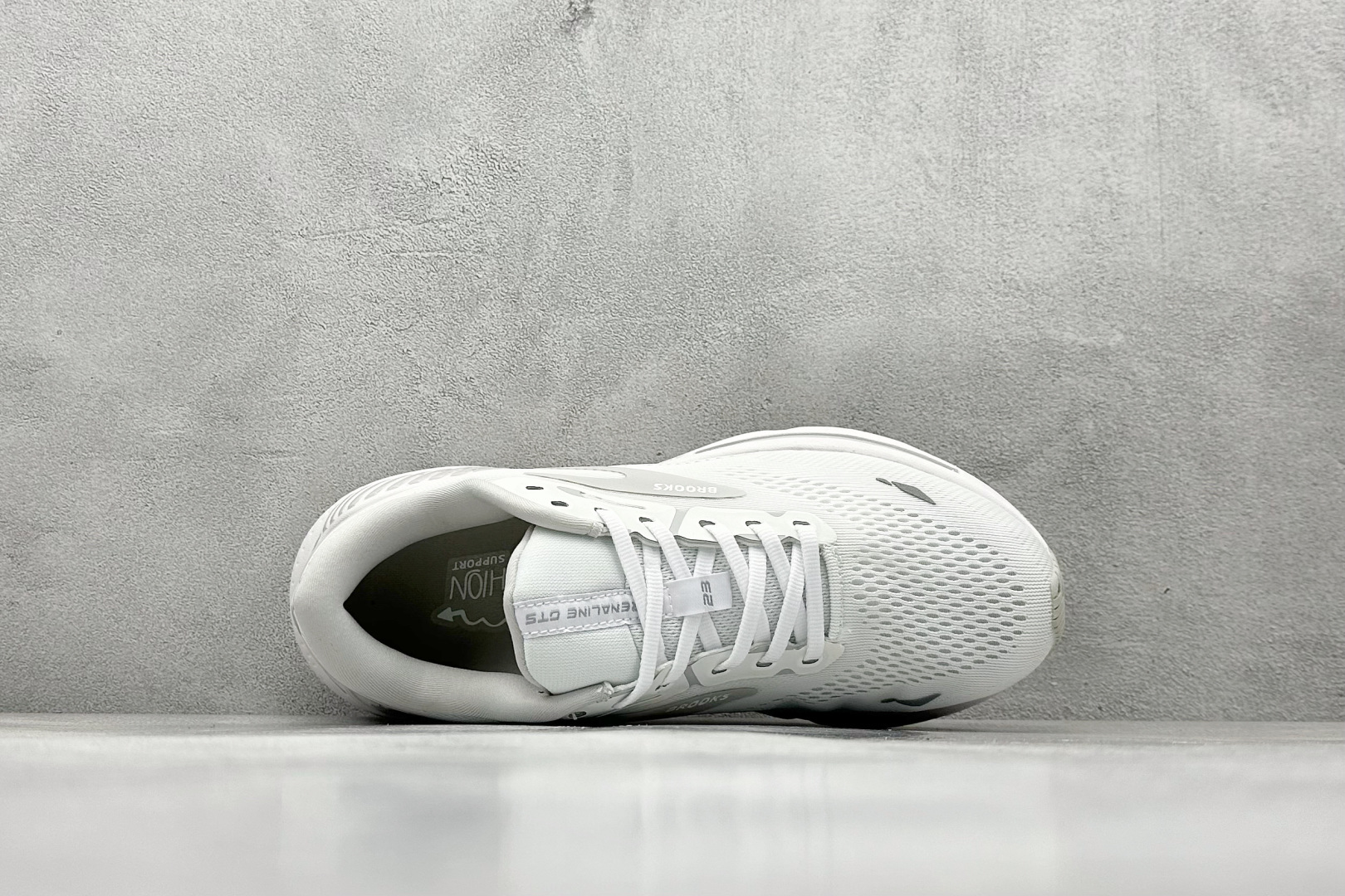 180 Z版 Brooks Adrenaline GTS 23 布鲁克斯网面运动鞋 120381 1B 104-Chinese UA Cheap High Quatity Brand Clothes Bags handbags Sneakers wholesale wholesaler seller from China Factory suppliers Fashion Clothing Shoes best Quality Beautiful Price 180 Z版 Brooks Adrenaline GTS 23 布鲁克斯网面运动鞋 120381 1B 104