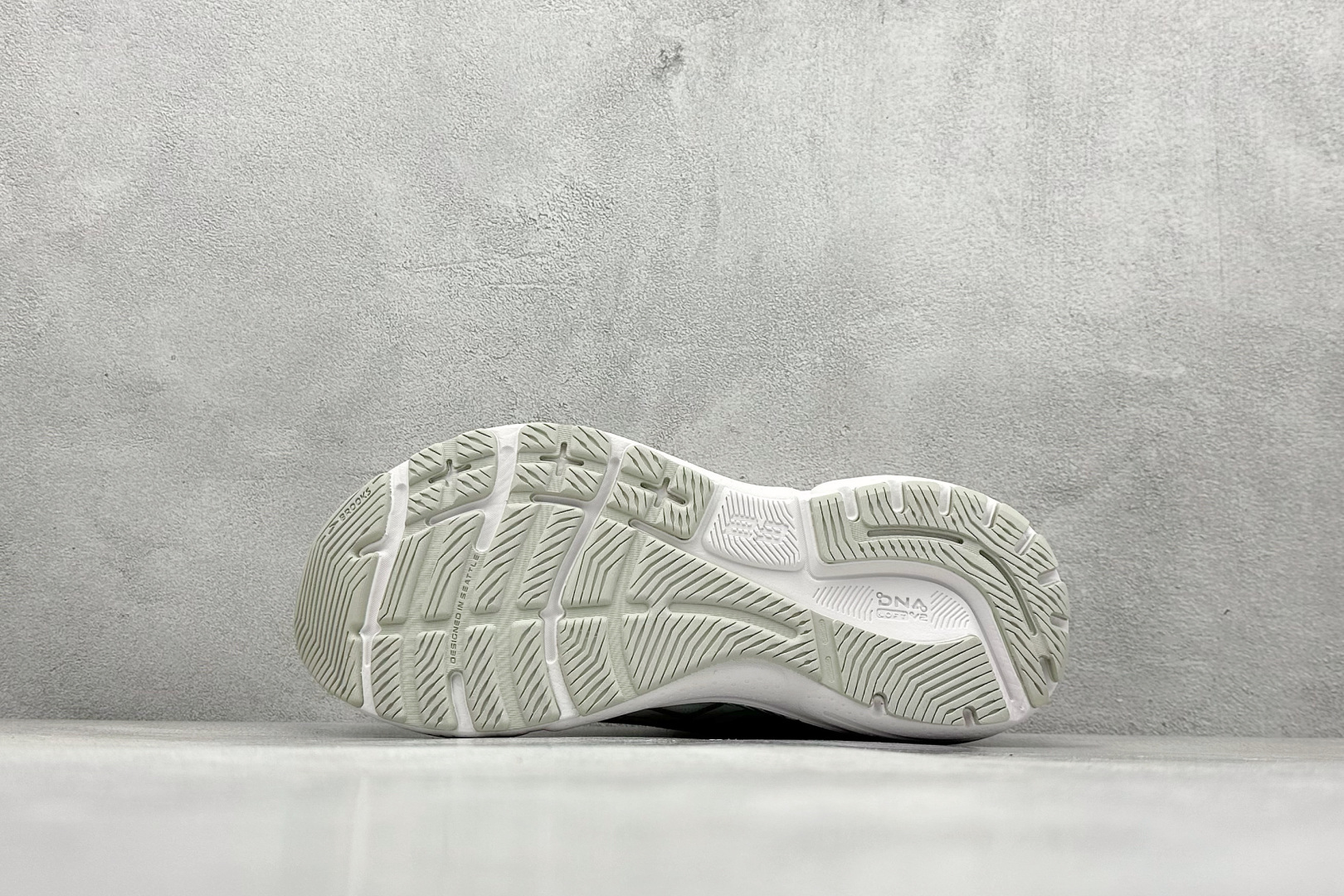 180 Z版 Brooks Adrenaline GTS 23 布鲁克斯网面运动鞋 120381 1B 104-Chinese UA Cheap High Quatity Brand Clothes Bags handbags Sneakers wholesale wholesaler seller from China Factory suppliers Fashion Clothing Shoes best Quality Beautiful Price 180 Z版 Brooks Adrenaline GTS 23 布鲁克斯网面运动鞋 120381 1B 104