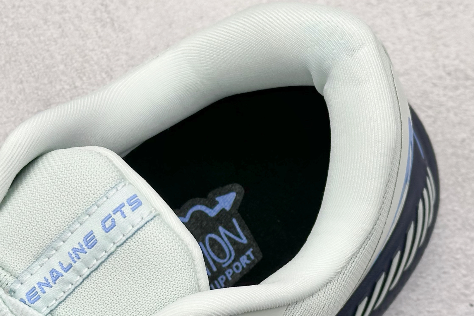 180 Z版 Brooks Adrenaline GTS 23 布鲁克斯网面运动鞋 120381 1B 471-Chinese UA Cheap High Quatity Brand Clothes Bags handbags Sneakers wholesale wholesaler seller from China Factory suppliers Fashion Clothing Shoes best Quality Beautiful Price 180 Z版 Brooks Adrenaline GTS 23 布鲁克斯网面运动鞋 120381 1B 471