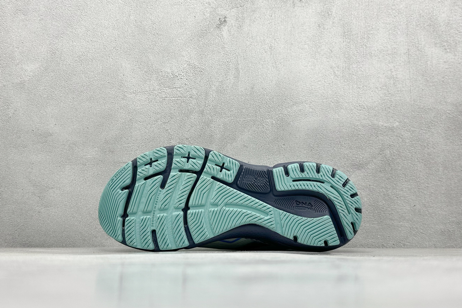 180 Z版 Brooks Adrenaline GTS 23 布鲁克斯网面运动鞋 120381 1B 471-Chinese UA Cheap High Quatity Brand Clothes Bags handbags Sneakers wholesale wholesaler seller from China Factory suppliers Fashion Clothing Shoes best Quality Beautiful Price 180 Z版 Brooks Adrenaline GTS 23 布鲁克斯网面运动鞋 120381 1B 471