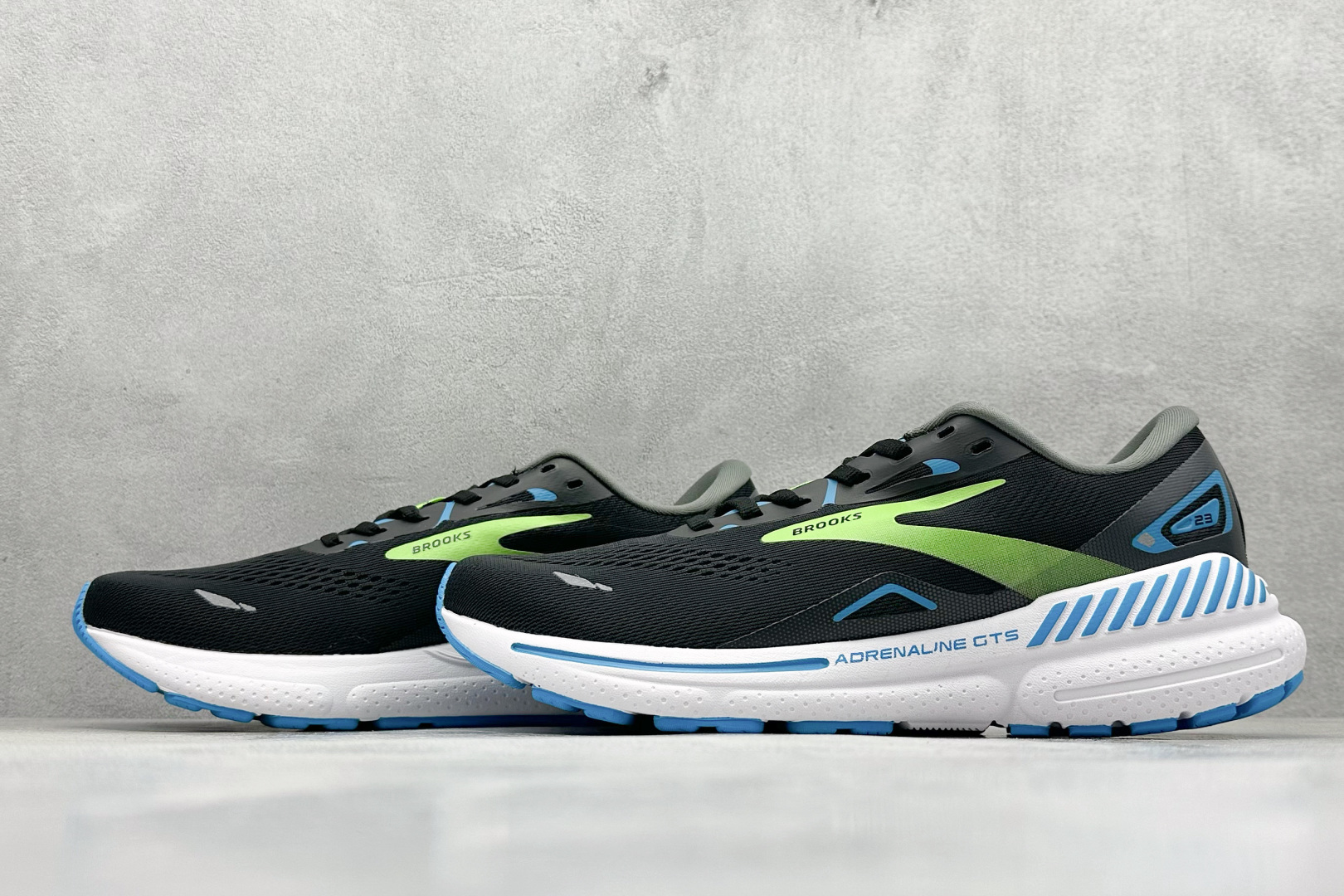 180 Z版 Brooks Adrenaline GTS 23 布鲁克斯网面运动鞋 110391 1B 006
