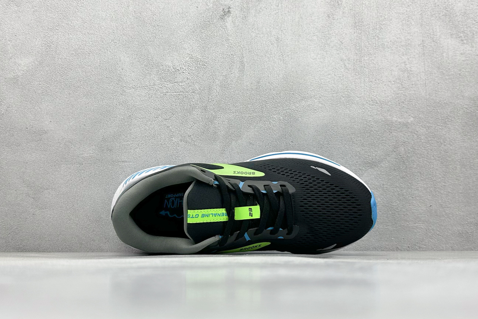 180 Z版 Brooks Adrenaline GTS 23 布鲁克斯网面运动鞋 110391 1B 006