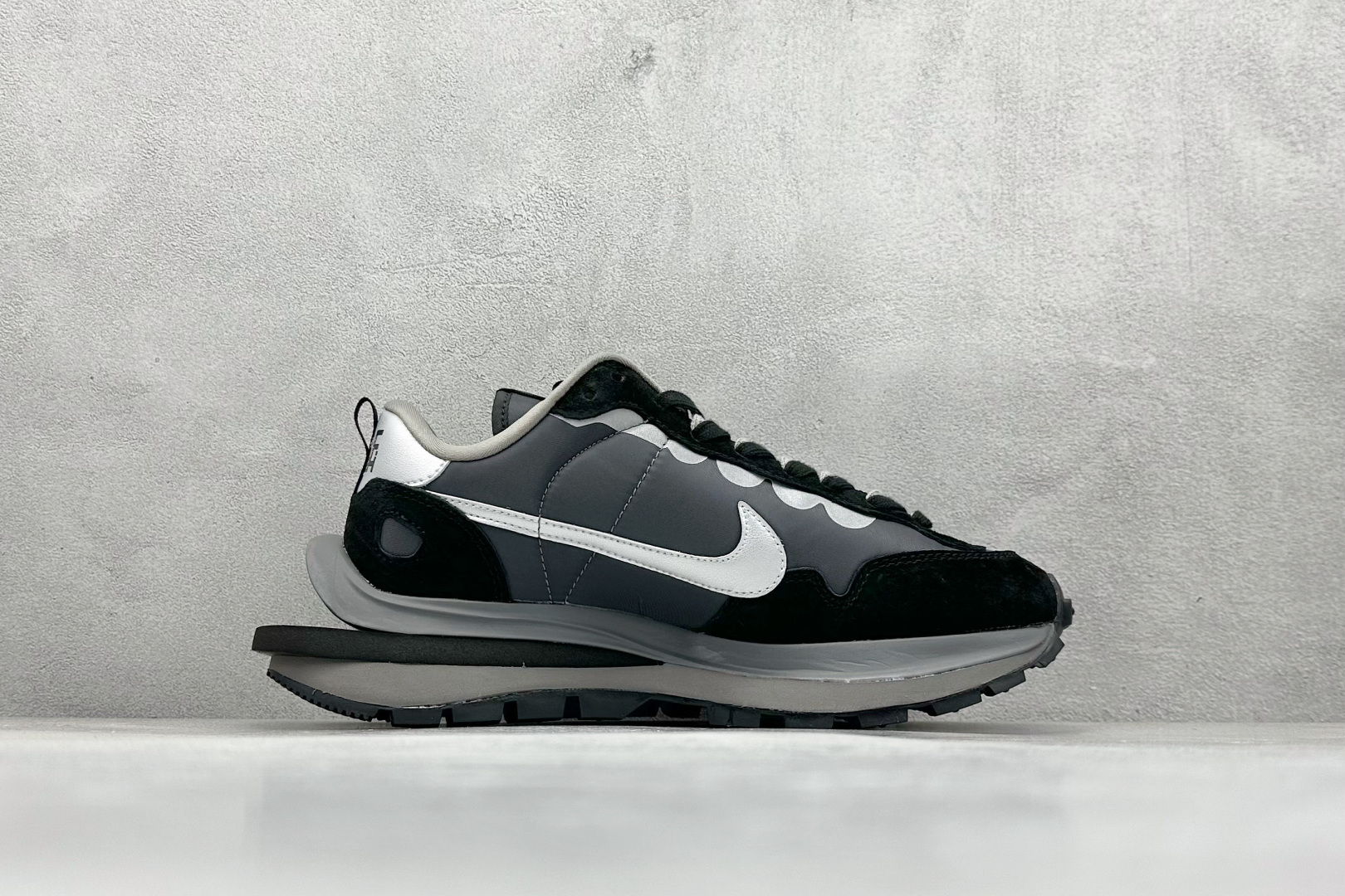 260 S版Sacai X NIKe vaporWaffle 华夫三代3.0 走秀重磅联名运动鞋 DD1875-300